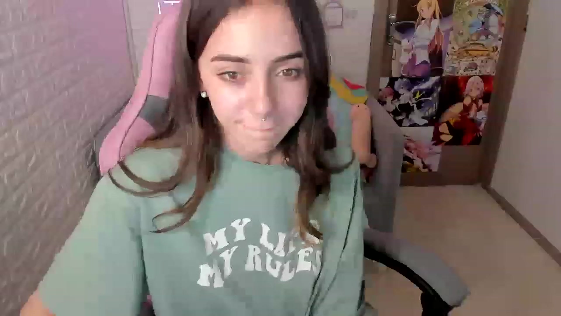 Gallery image thumbnail from ElsaYoung's myfreecams stream on, 01/20/2023, 12:15 image 20 of 20