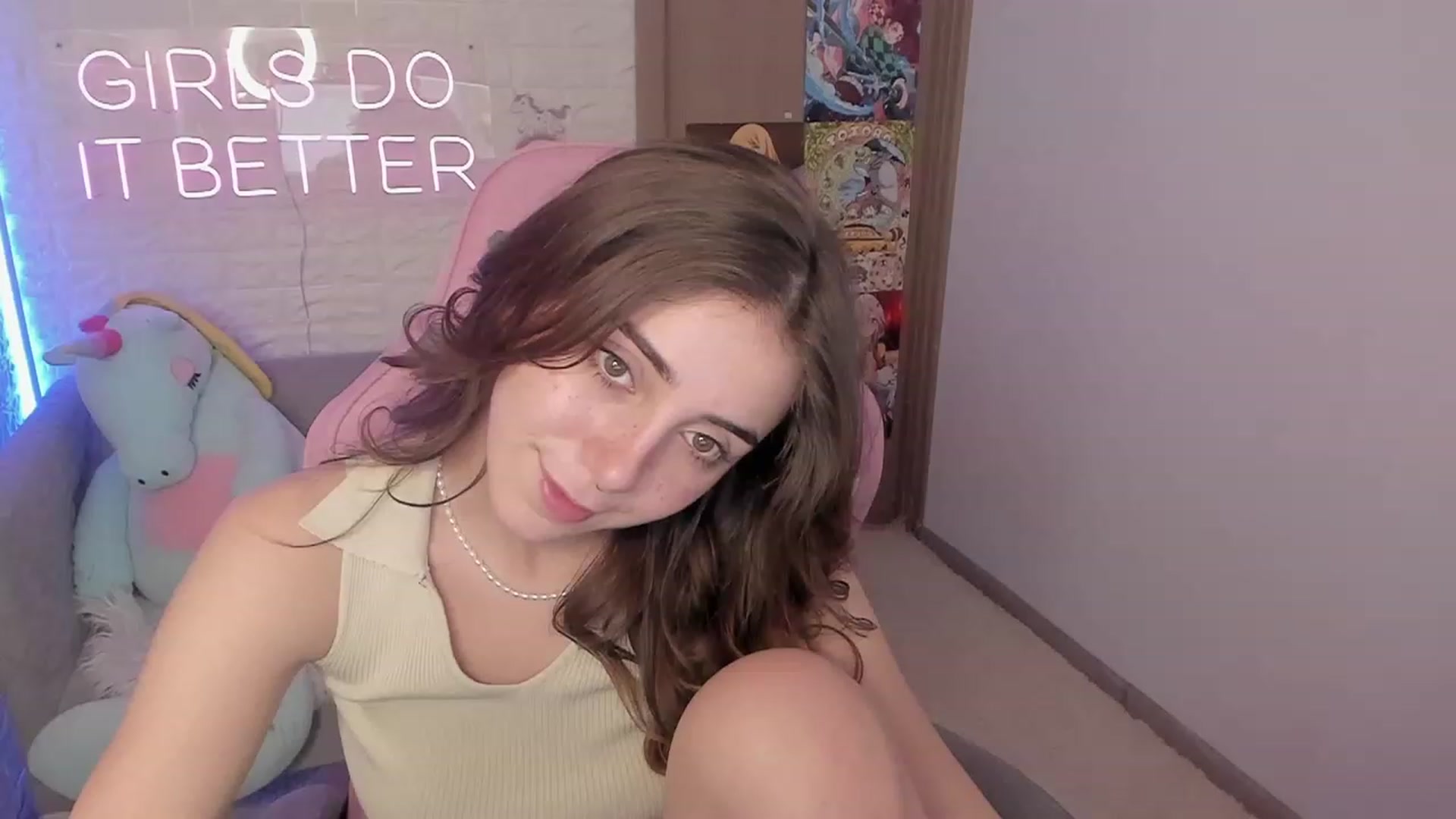 Gallery image thumbnail from ElsaYoung's myfreecams stream on, 01/25/2023, 11:25 image 2 of 20
