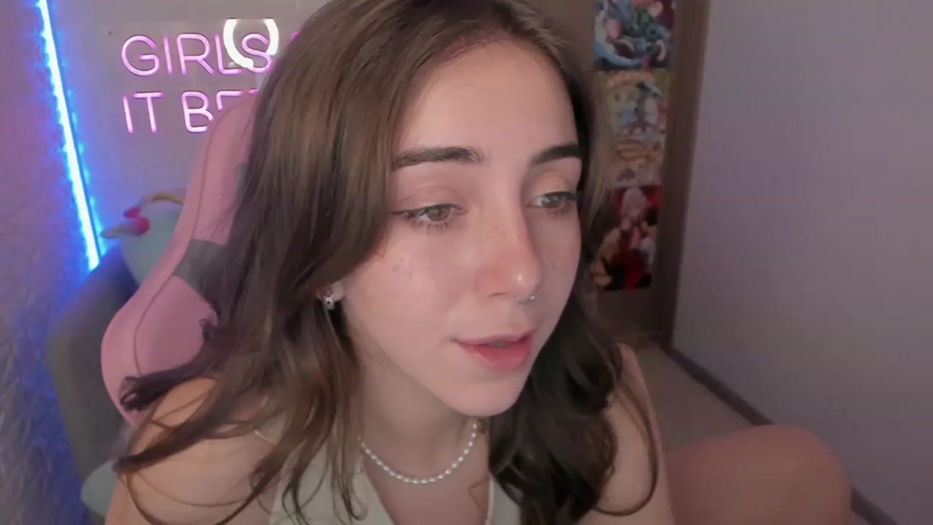 Gallery image thumbnail from ElsaYoung's myfreecams stream on, 01/25/2023, 12:06 image 1 of 20