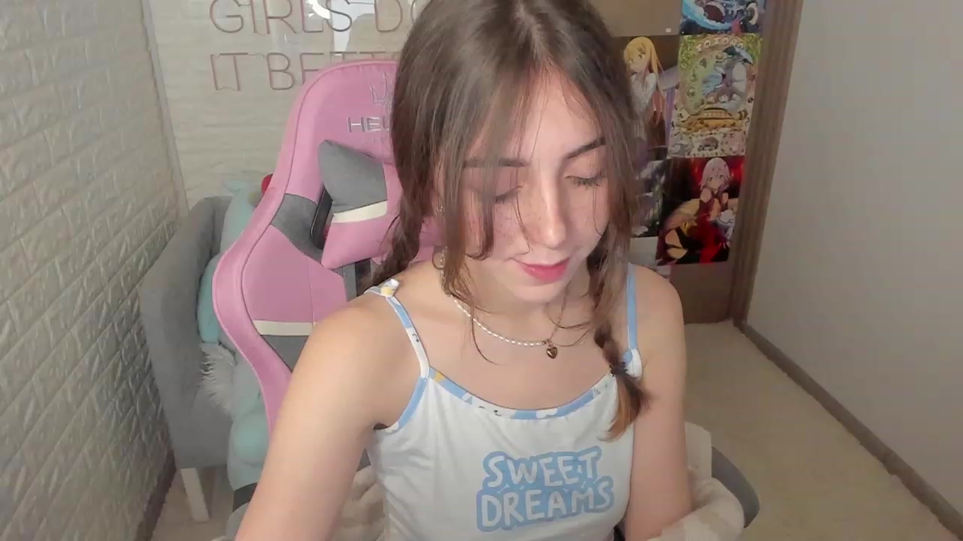 Gallery image thumbnail from ElsaYoung's myfreecams stream on, 01/26/2023, 08:38 image 3 of 20
