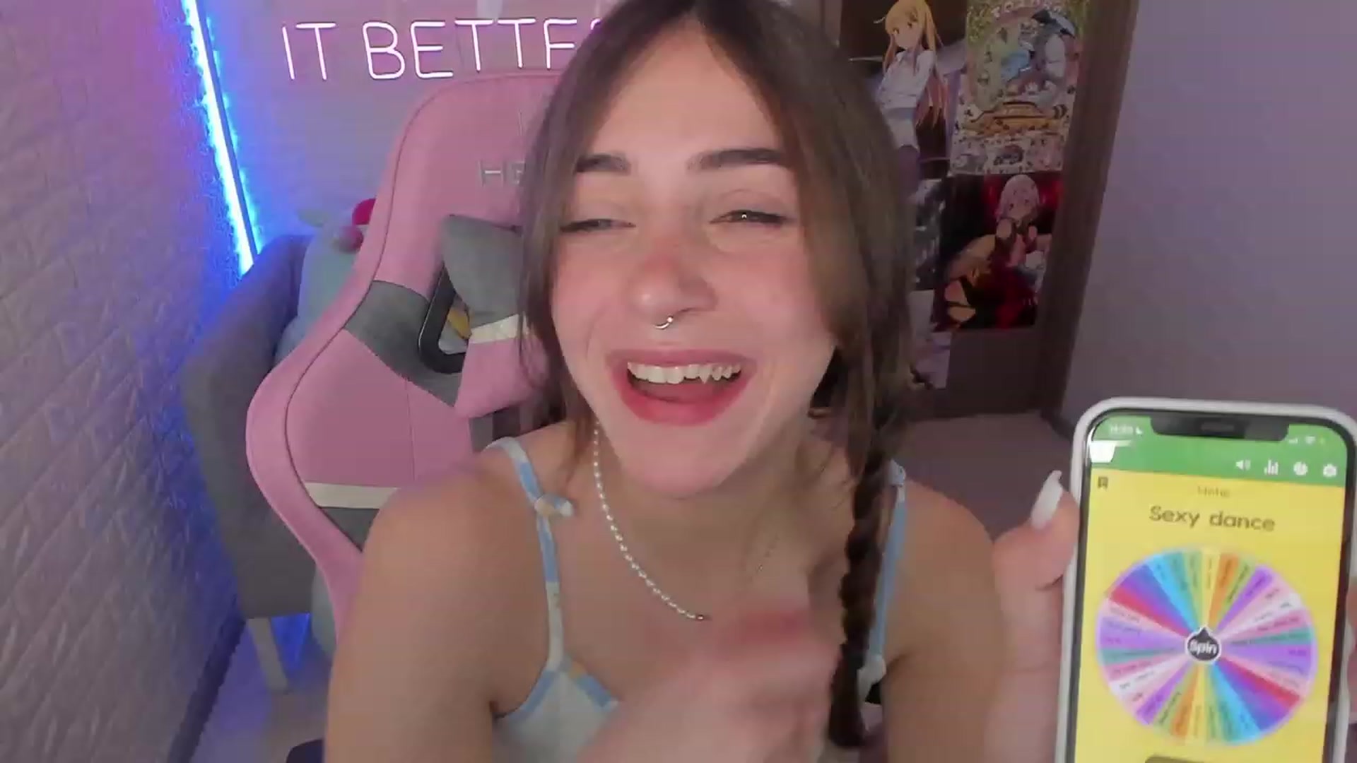 Gallery image thumbnail from ElsaYoung's myfreecams stream on, 01/26/2023, 09:46 image 15 of 20