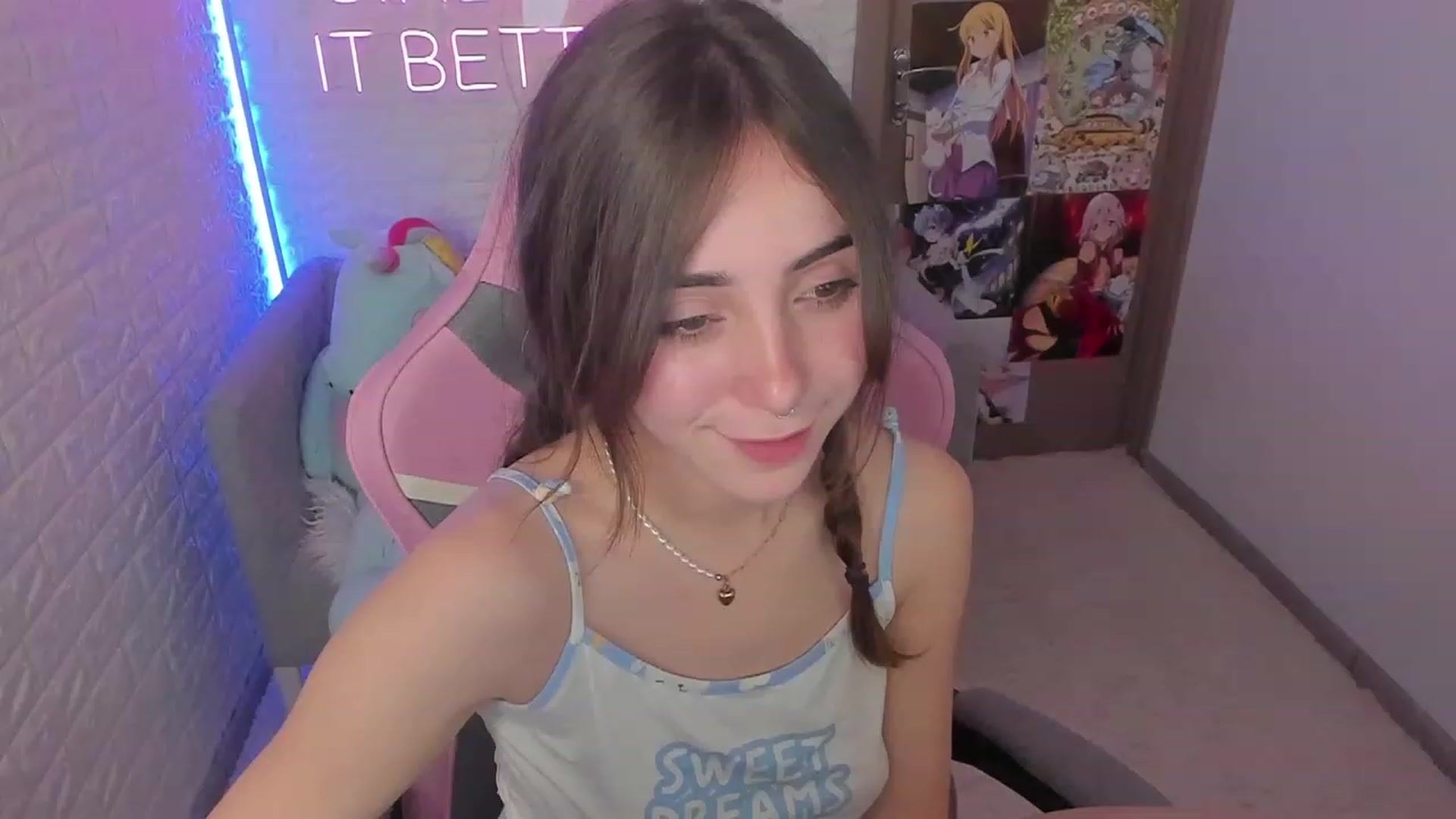 Gallery image thumbnail from ElsaYoung's myfreecams stream on, 01/26/2023, 09:46 image 19 of 20