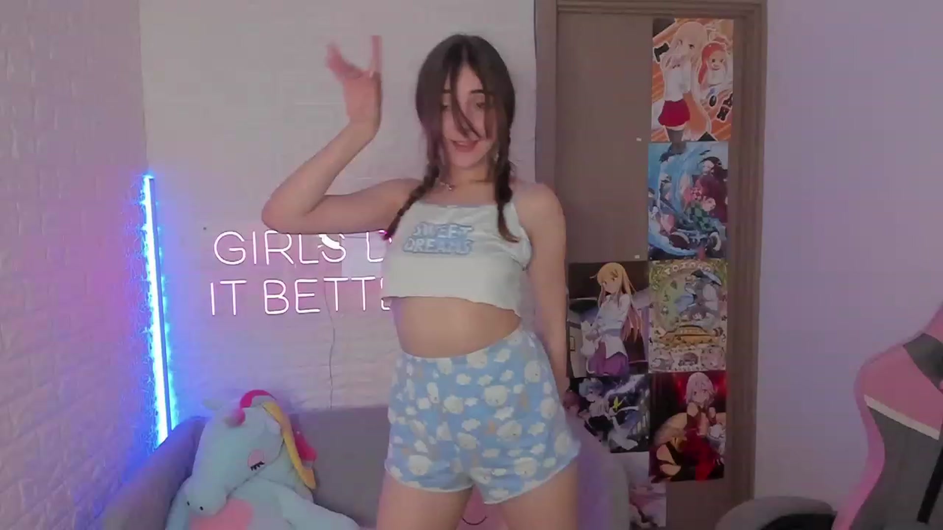 Gallery image thumbnail from ElsaYoung's myfreecams stream on, 01/26/2023, 11:13 image 9 of 20