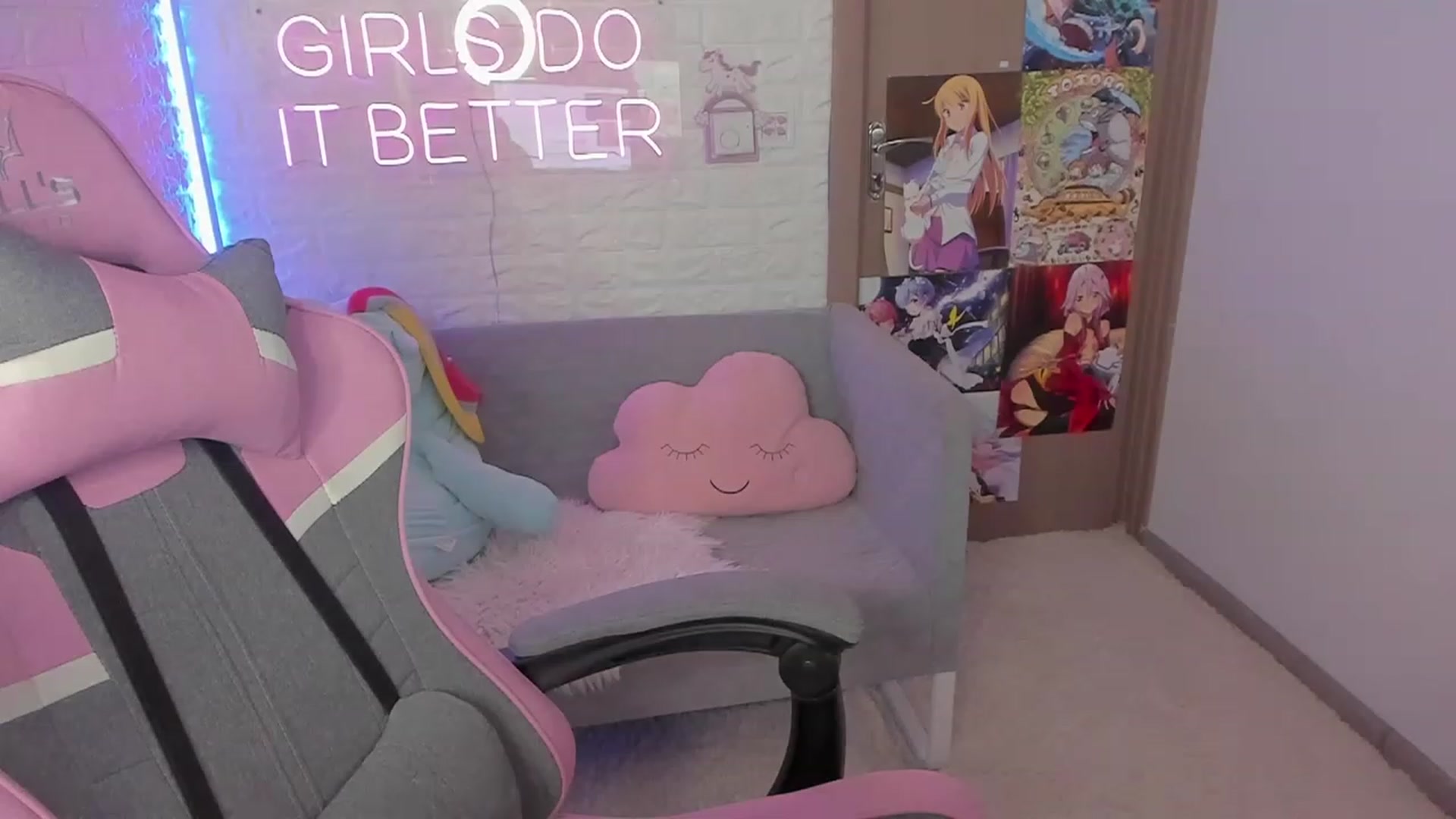 Gallery image thumbnail from ElsaYoung's myfreecams stream on, 01/26/2023, 12:29 image 16 of 20