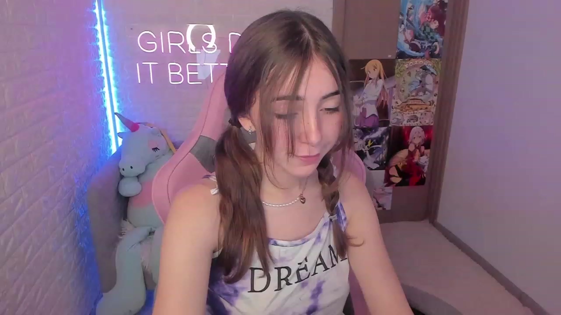 Gallery image thumbnail from ElsaYoung's myfreecams stream on, 01/27/2023, 08:23 image 9 of 20