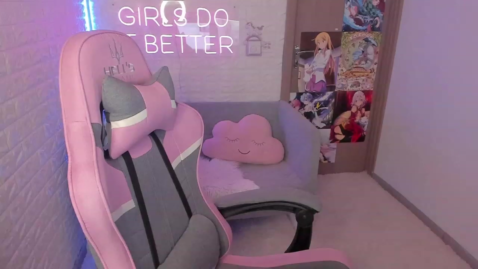 Gallery image thumbnail from ElsaYoung's myfreecams stream on, 01/27/2023, 08:23 image 20 of 20