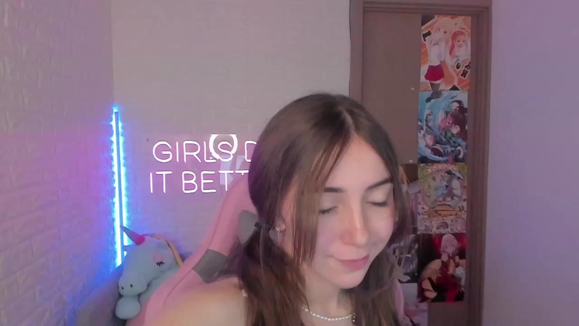 Gallery image thumbnail from ElsaYoung's myfreecams stream on, 01/27/2023, 09:08 image 10 of 20