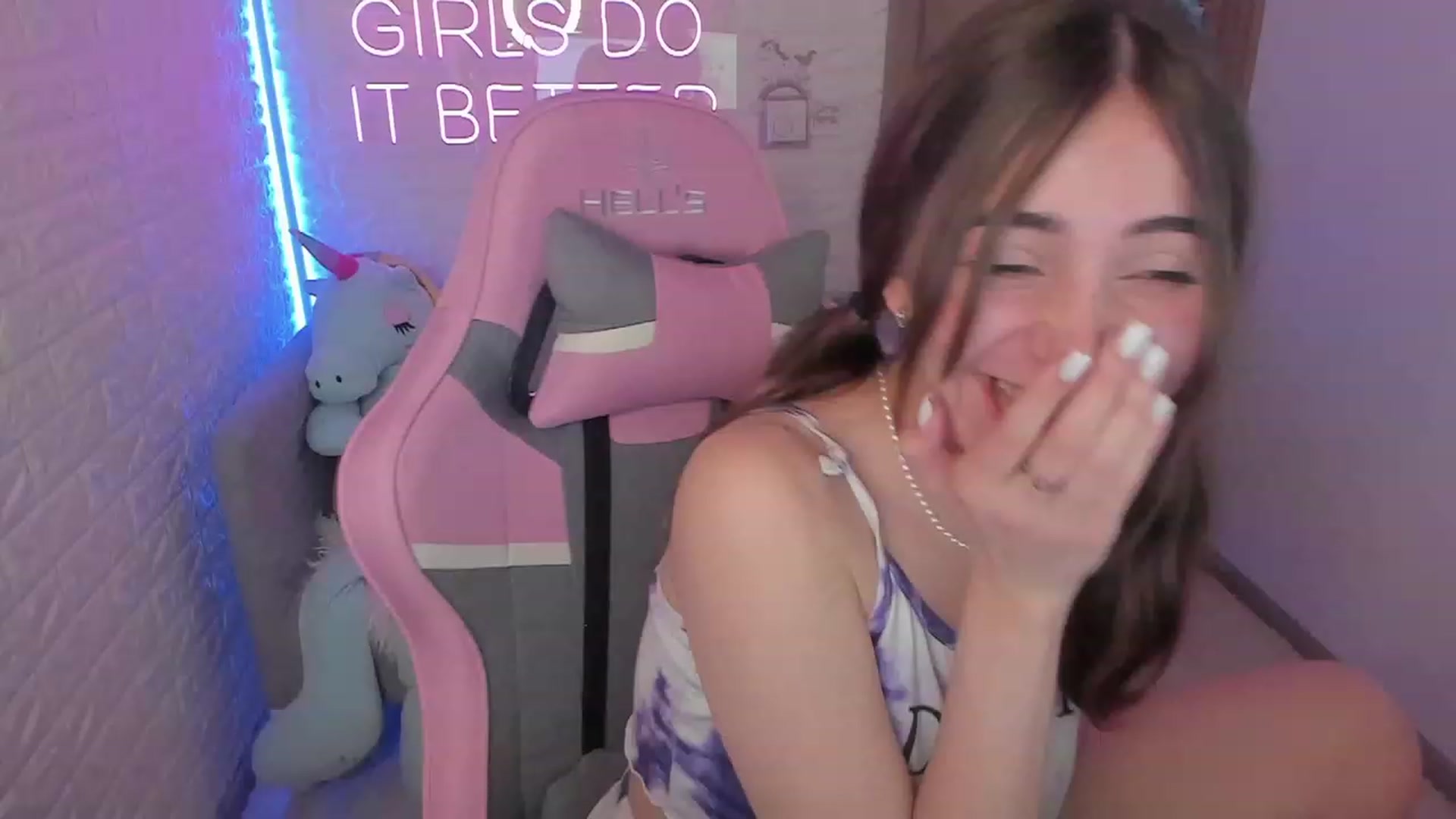 Gallery image thumbnail from ElsaYoung's myfreecams stream on, 01/27/2023, 09:08 image 11 of 20