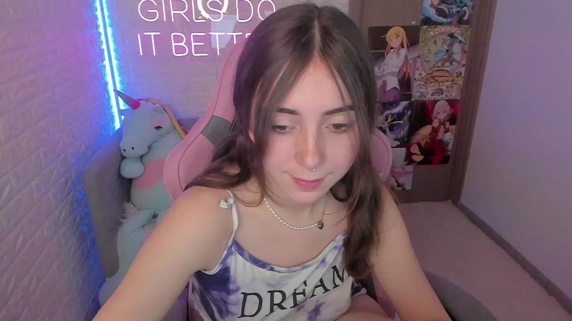 Gallery image thumbnail from ElsaYoung's myfreecams stream on, 01/27/2023, 09:08 image 15 of 20