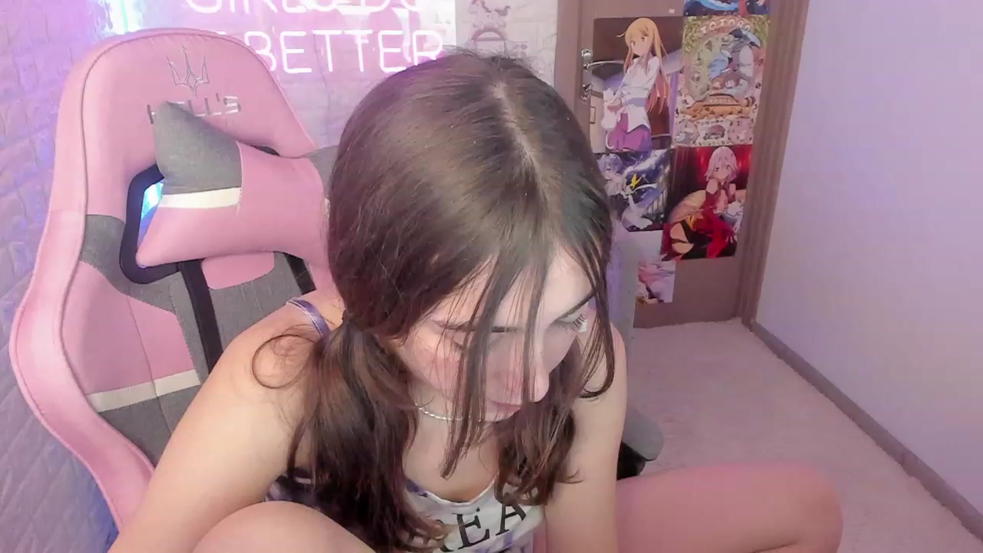Gallery image thumbnail from ElsaYoung's myfreecams stream on, 01/27/2023, 10:31 image 7 of 20