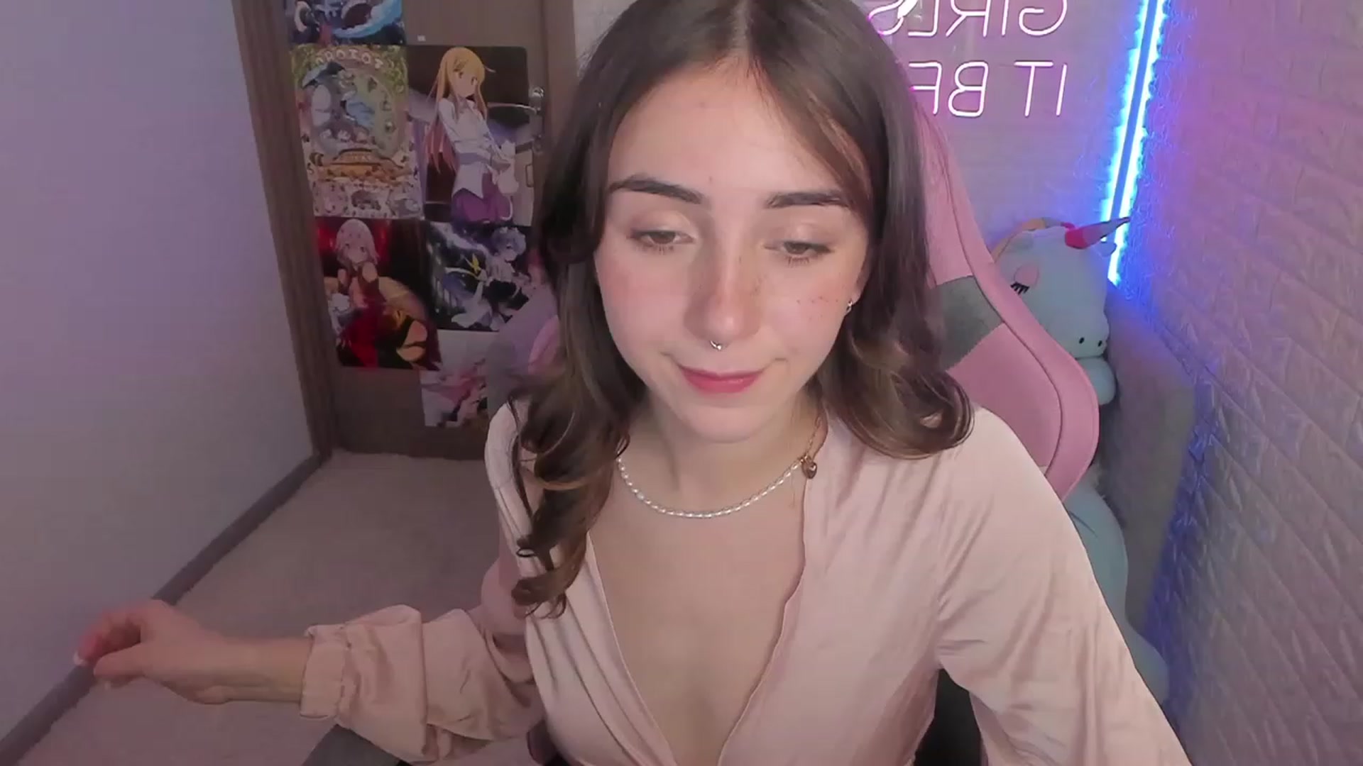 Gallery image thumbnail from ElsaYoung's myfreecams stream on, 01/28/2023, 13:48 image 8 of 20