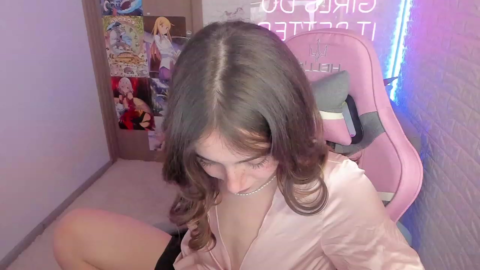 Gallery image thumbnail from ElsaYoung's myfreecams stream on, 01/28/2023, 13:48 image 9 of 20