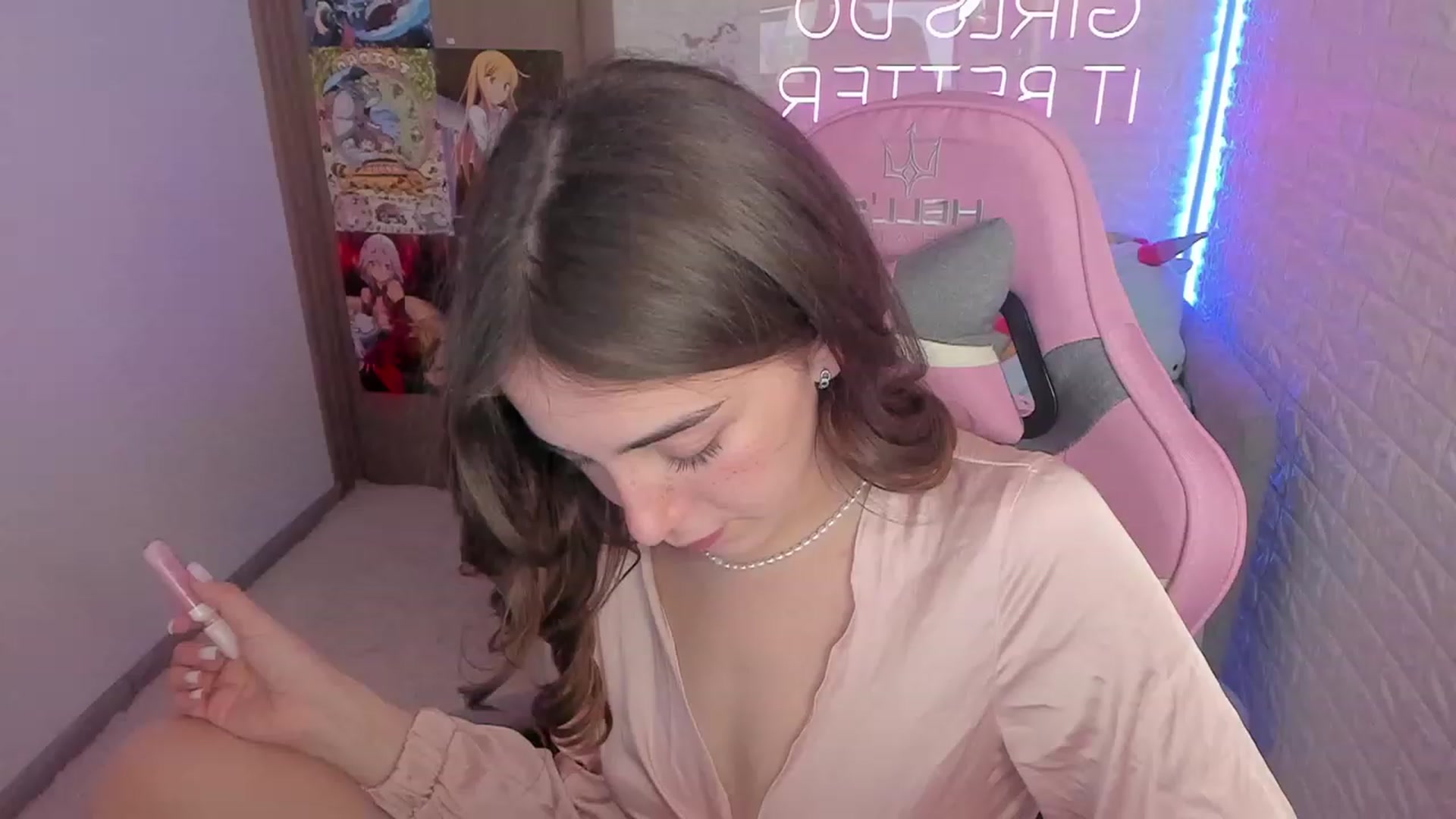 Gallery image thumbnail from ElsaYoung's myfreecams stream on, 01/28/2023, 13:48 image 12 of 20