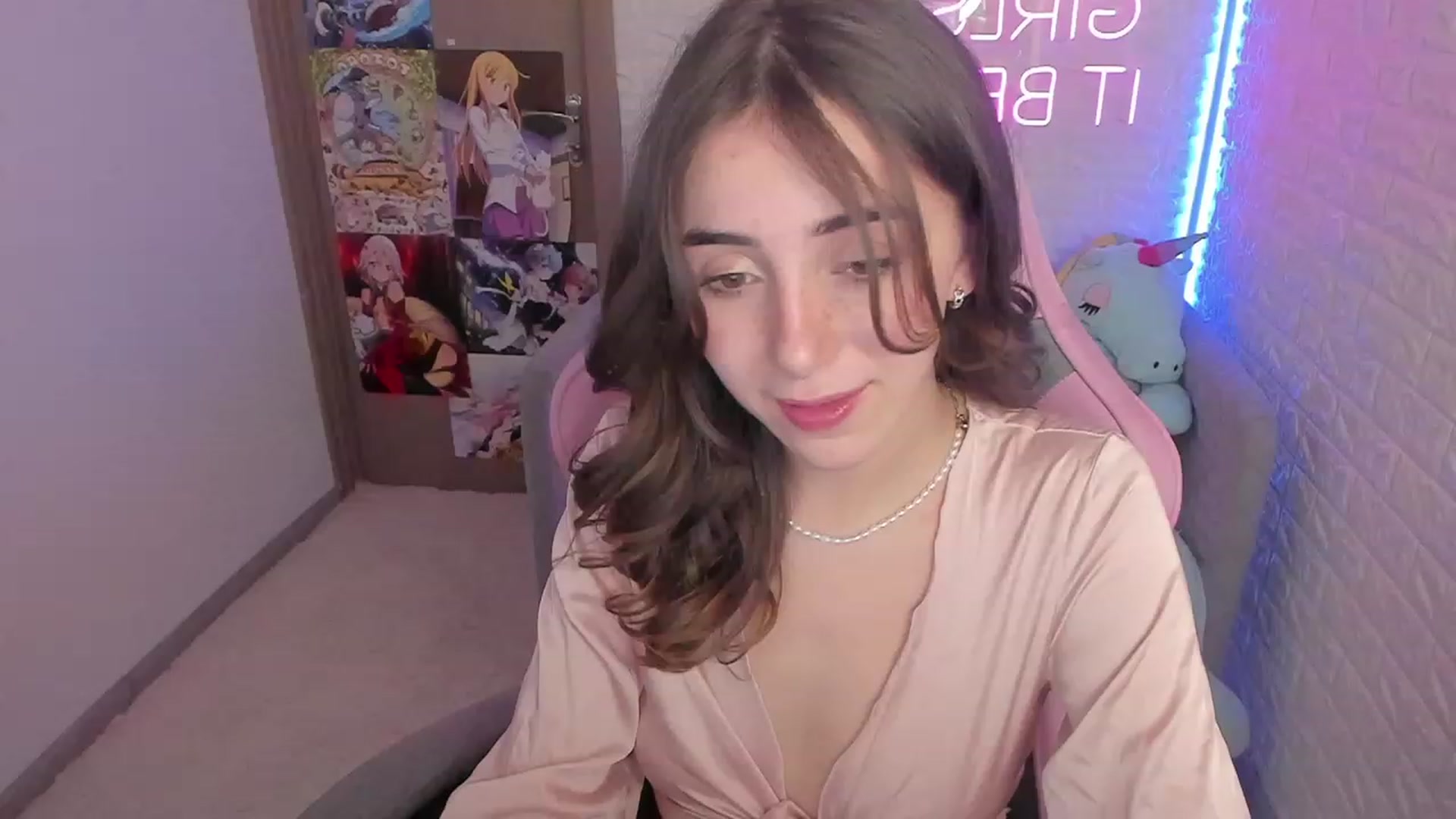 Gallery image thumbnail from ElsaYoung's myfreecams stream on, 01/28/2023, 13:48 image 15 of 20