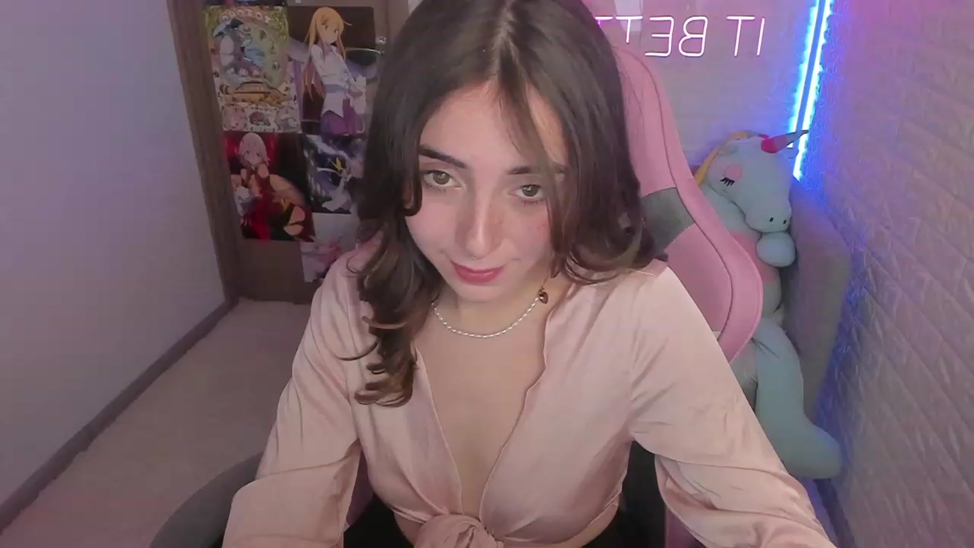 Gallery image thumbnail from ElsaYoung's myfreecams stream on, 01/28/2023, 13:48 image 4 of 20