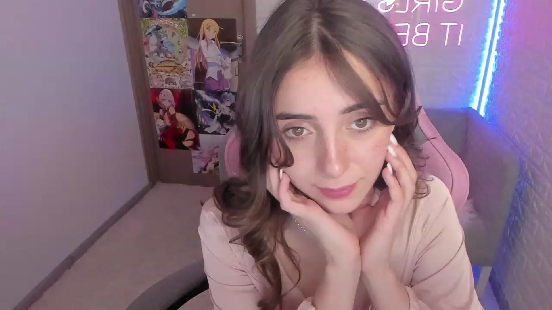Gallery image thumbnail from ElsaYoung's myfreecams stream on, 01/28/2023, 14:54 image 5 of 20