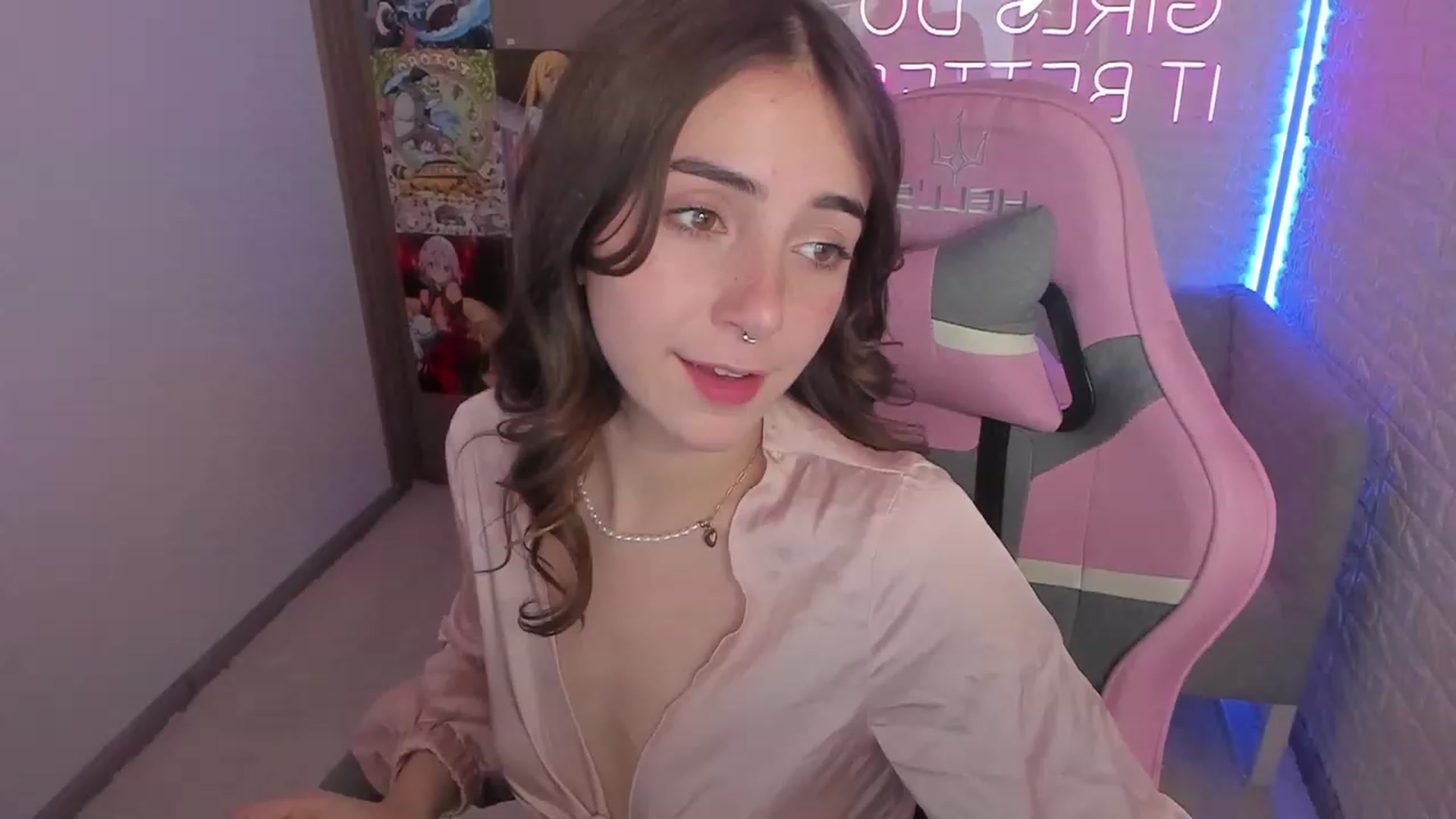 Gallery image thumbnail from ElsaYoung's myfreecams stream on, 01/28/2023, 14:54 image 3 of 20
