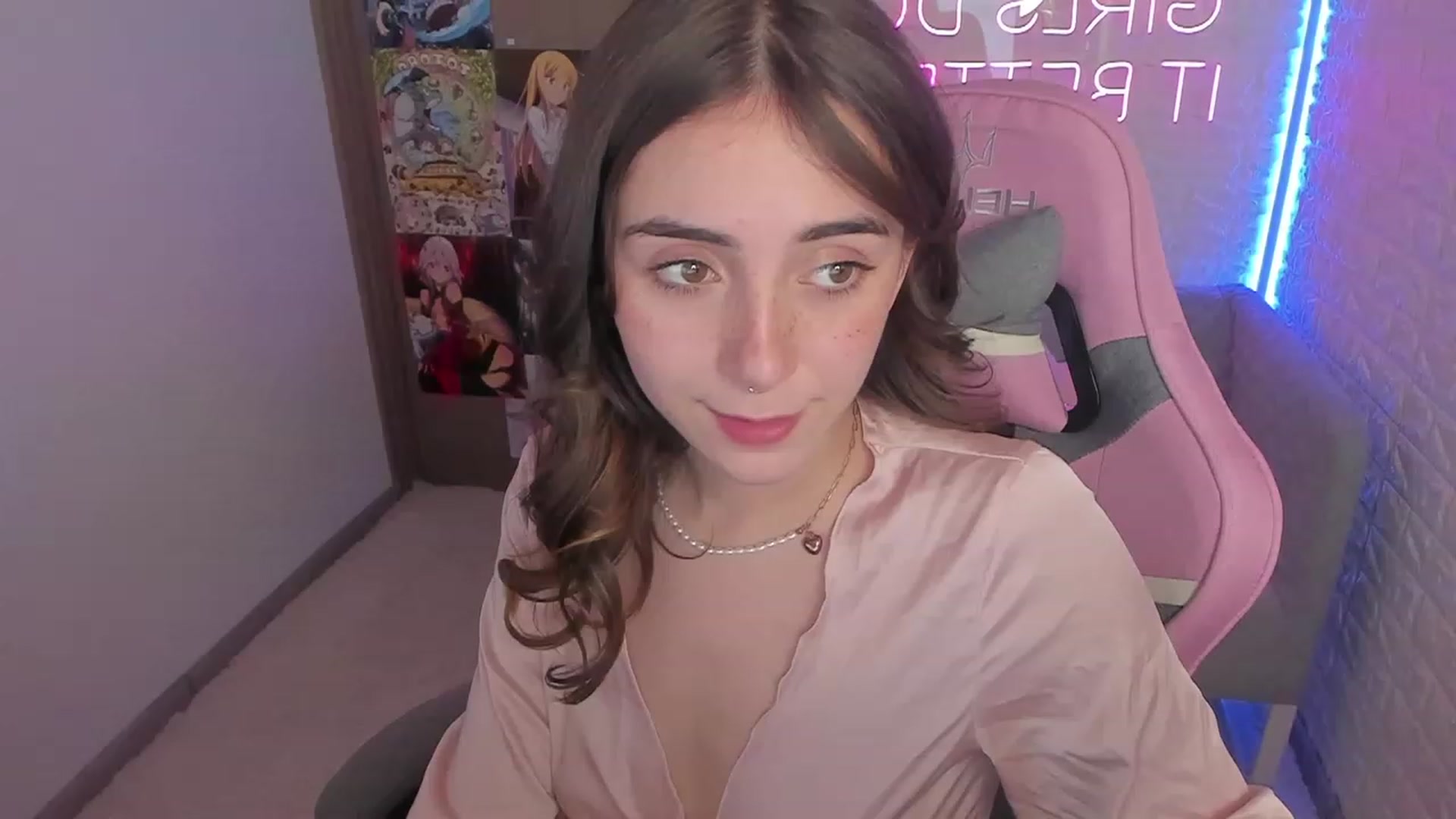 Gallery image thumbnail from ElsaYoung's myfreecams stream on, 01/28/2023, 14:54 image 2 of 20