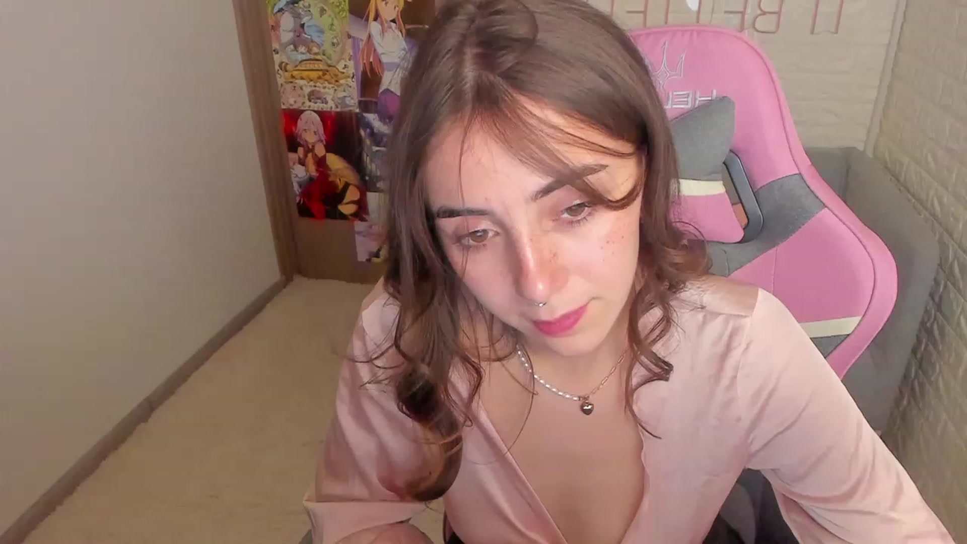 Gallery image thumbnail from ElsaYoung's myfreecams stream on, 01/28/2023, 17:40 image 4 of 20