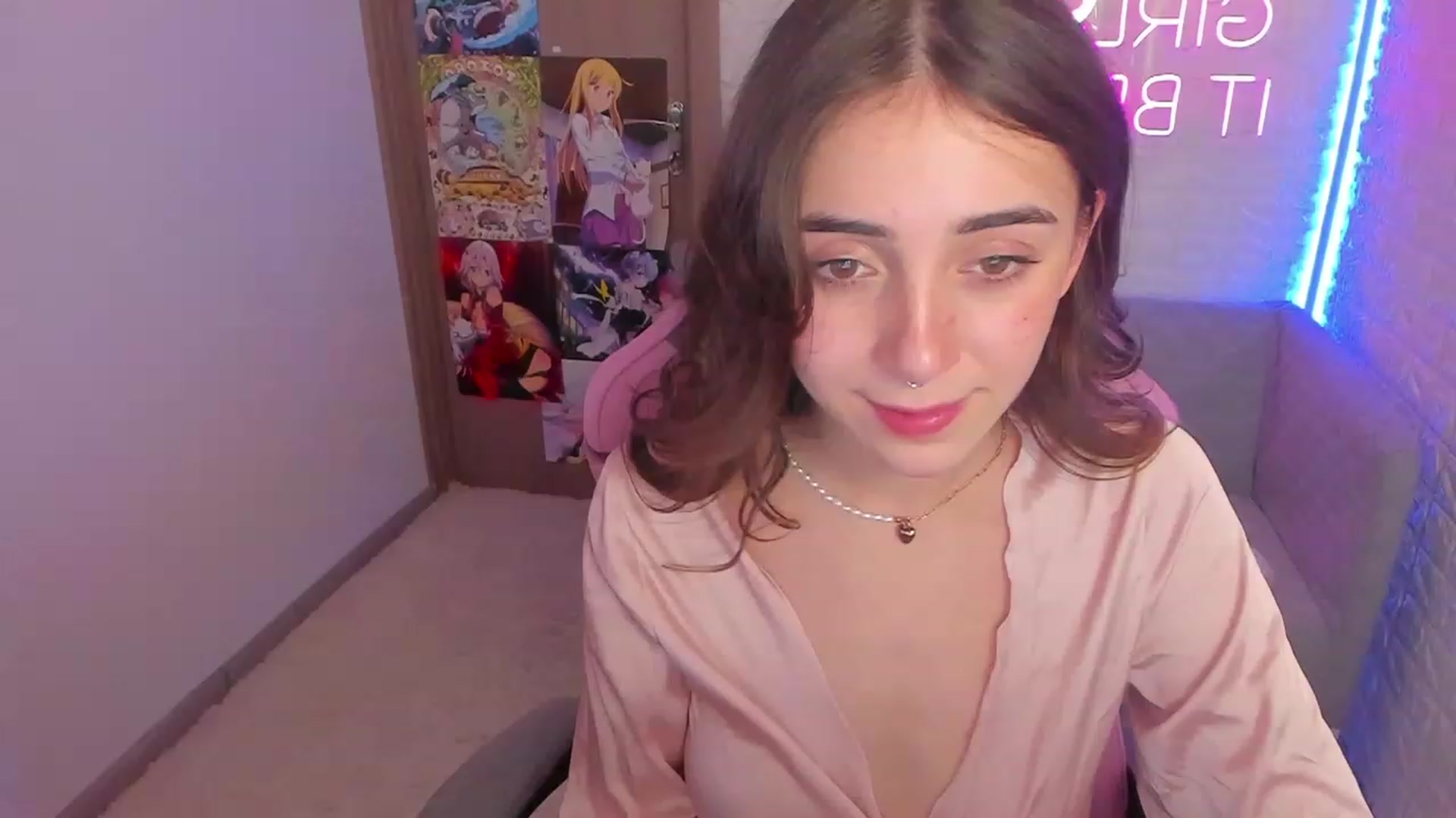 Gallery image thumbnail from ElsaYoung's myfreecams stream on, 01/28/2023, 17:40 image 20 of 20