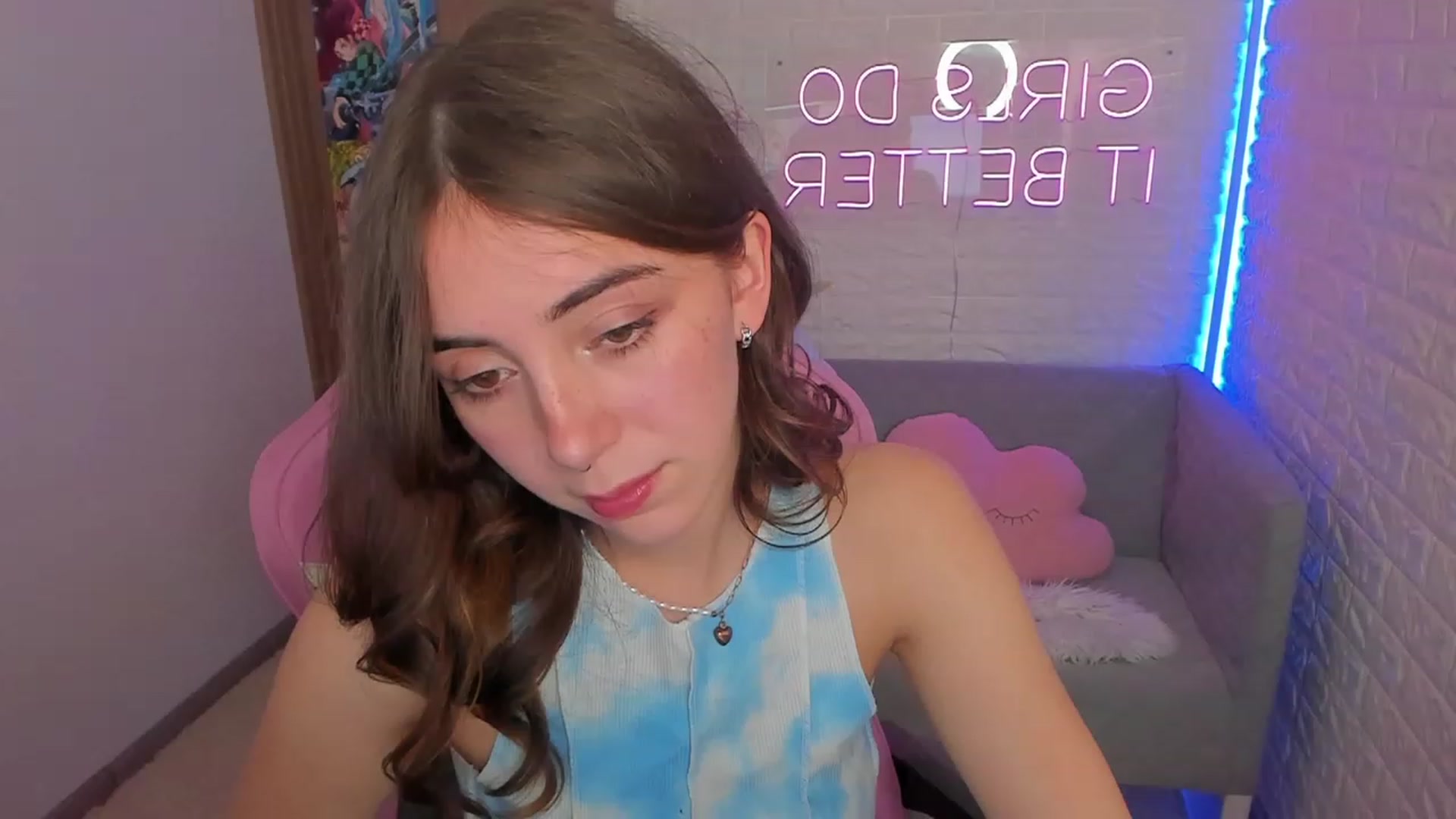 Gallery image thumbnail from ElsaYoung's myfreecams stream on, 01/29/2023, 13:14 image 7 of 20