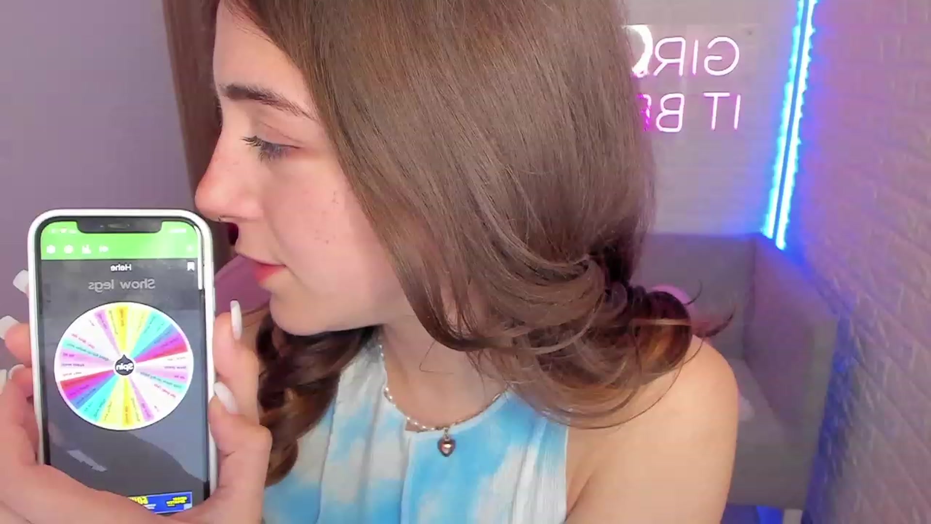 Gallery image thumbnail from ElsaYoung's myfreecams stream on, 01/29/2023, 13:14 image 8 of 20