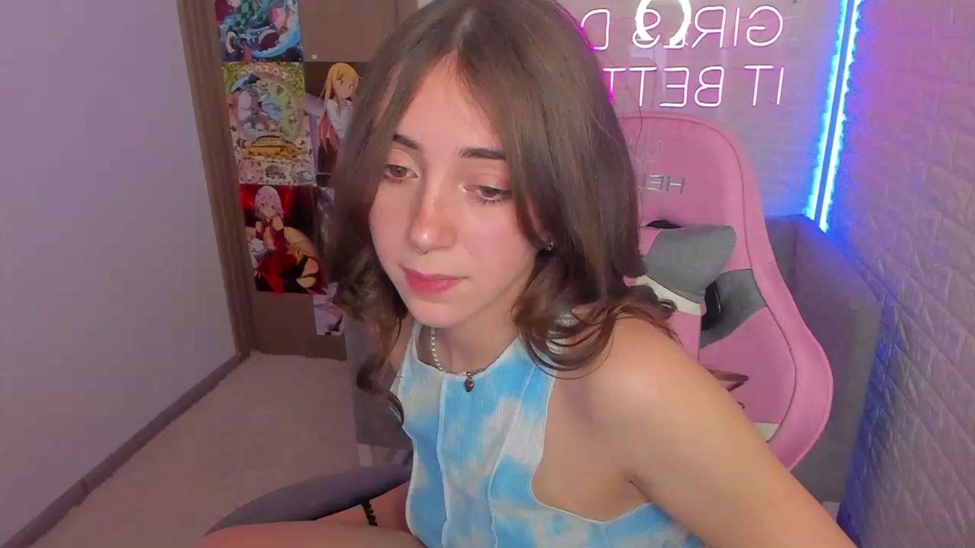 Gallery image thumbnail from ElsaYoung's myfreecams stream on, 01/29/2023, 13:14 image 3 of 20