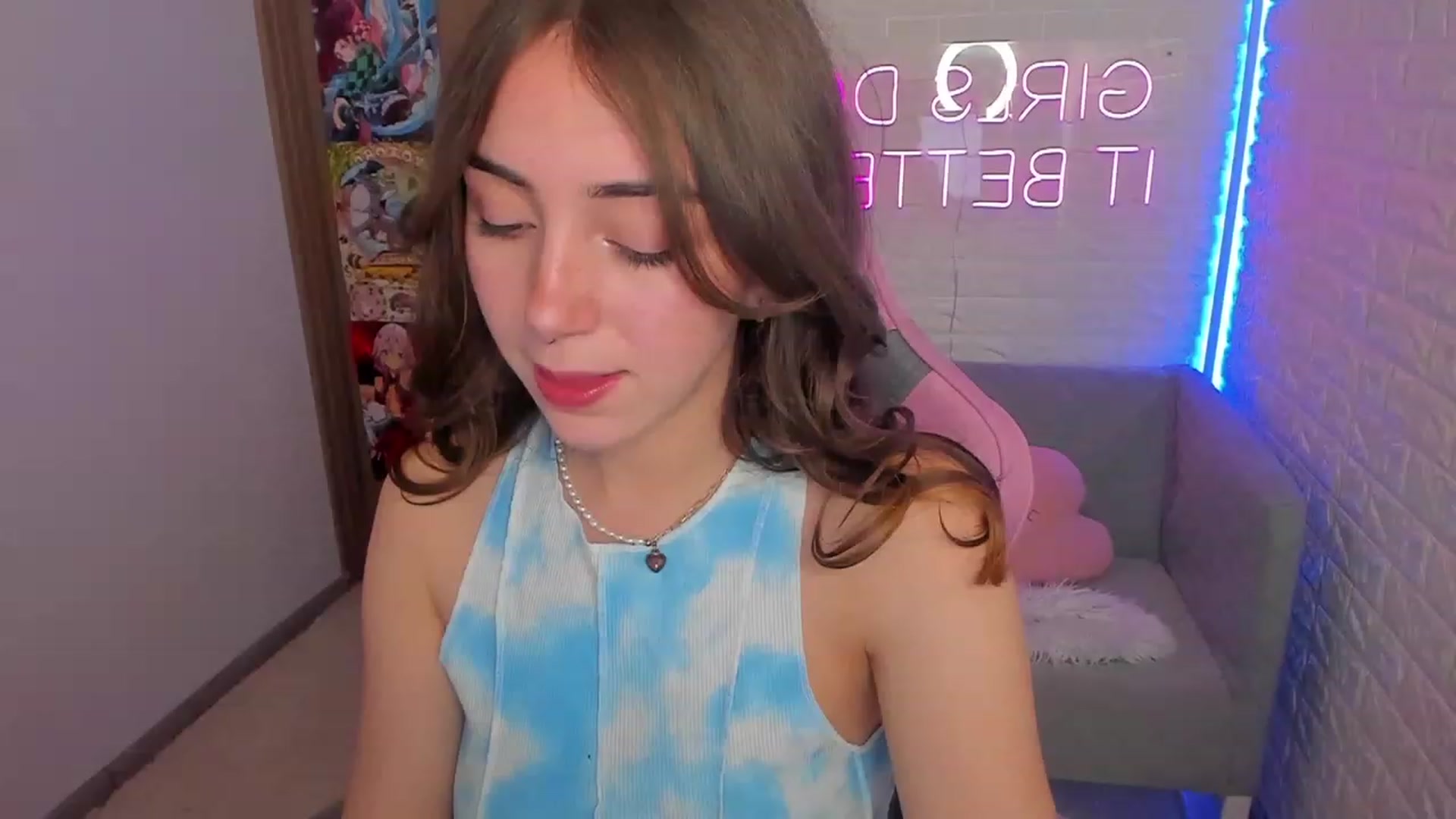 Gallery image thumbnail from ElsaYoung's myfreecams stream on, 01/29/2023, 13:14 image 5 of 20