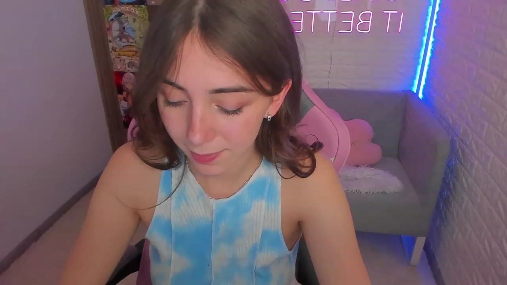 Gallery image thumbnail from ElsaYoung's myfreecams stream on, 01/29/2023, 13:47 image 3 of 20
