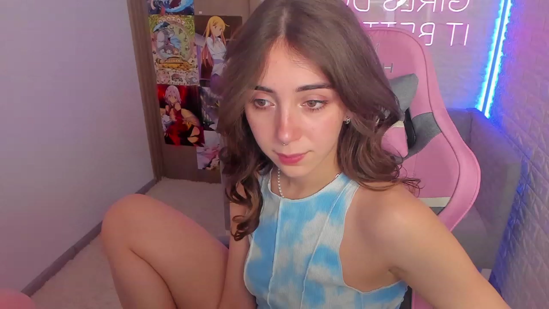 Gallery image thumbnail from ElsaYoung's myfreecams stream on, 01/29/2023, 13:47 image 10 of 20