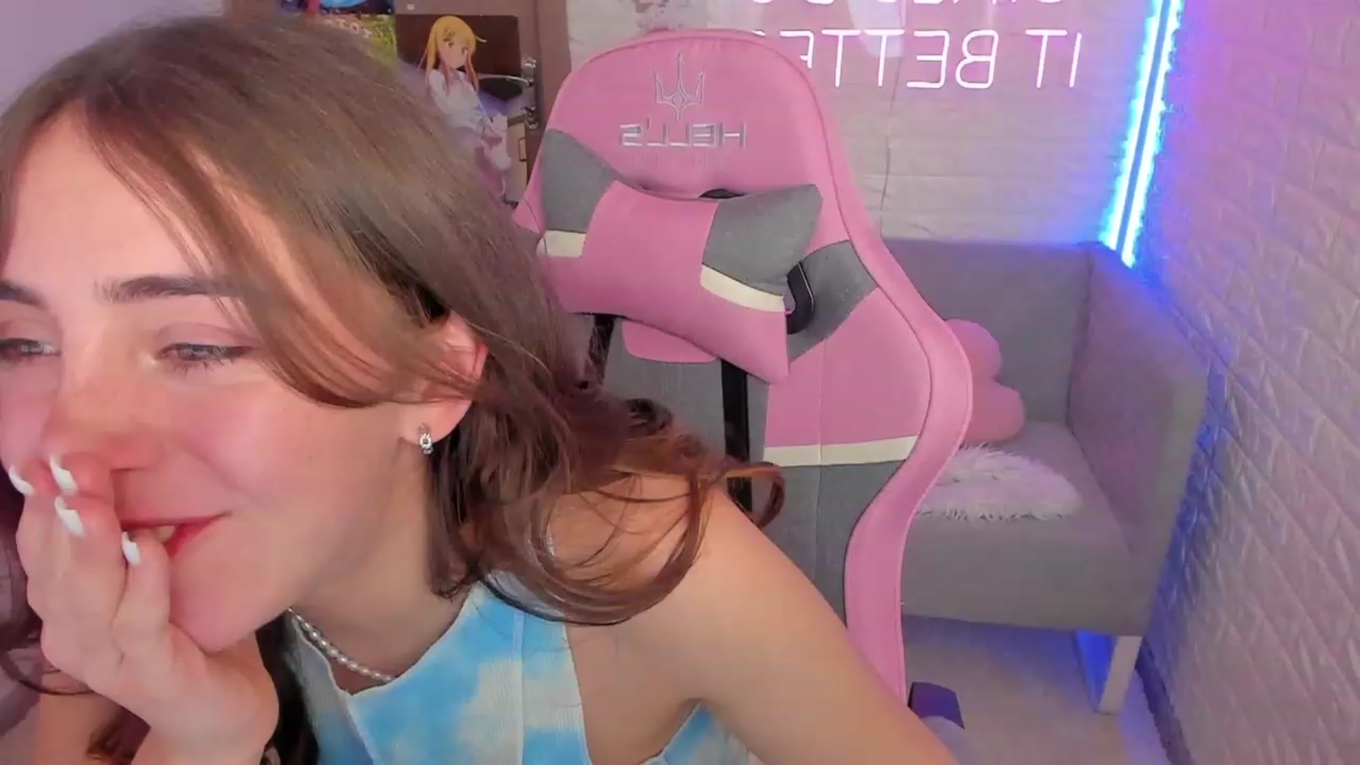 Gallery image thumbnail from ElsaYoung's myfreecams stream on, 01/29/2023, 13:47 image 1 of 20