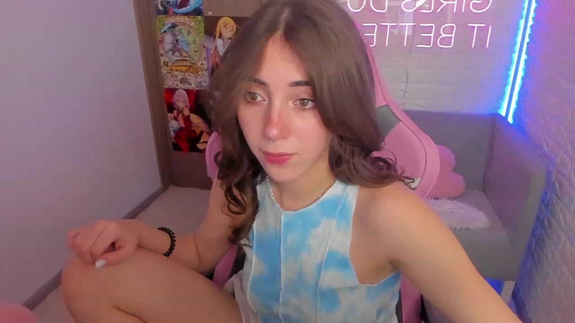 Gallery image thumbnail from ElsaYoung's myfreecams stream on, 01/29/2023, 13:47 image 11 of 20