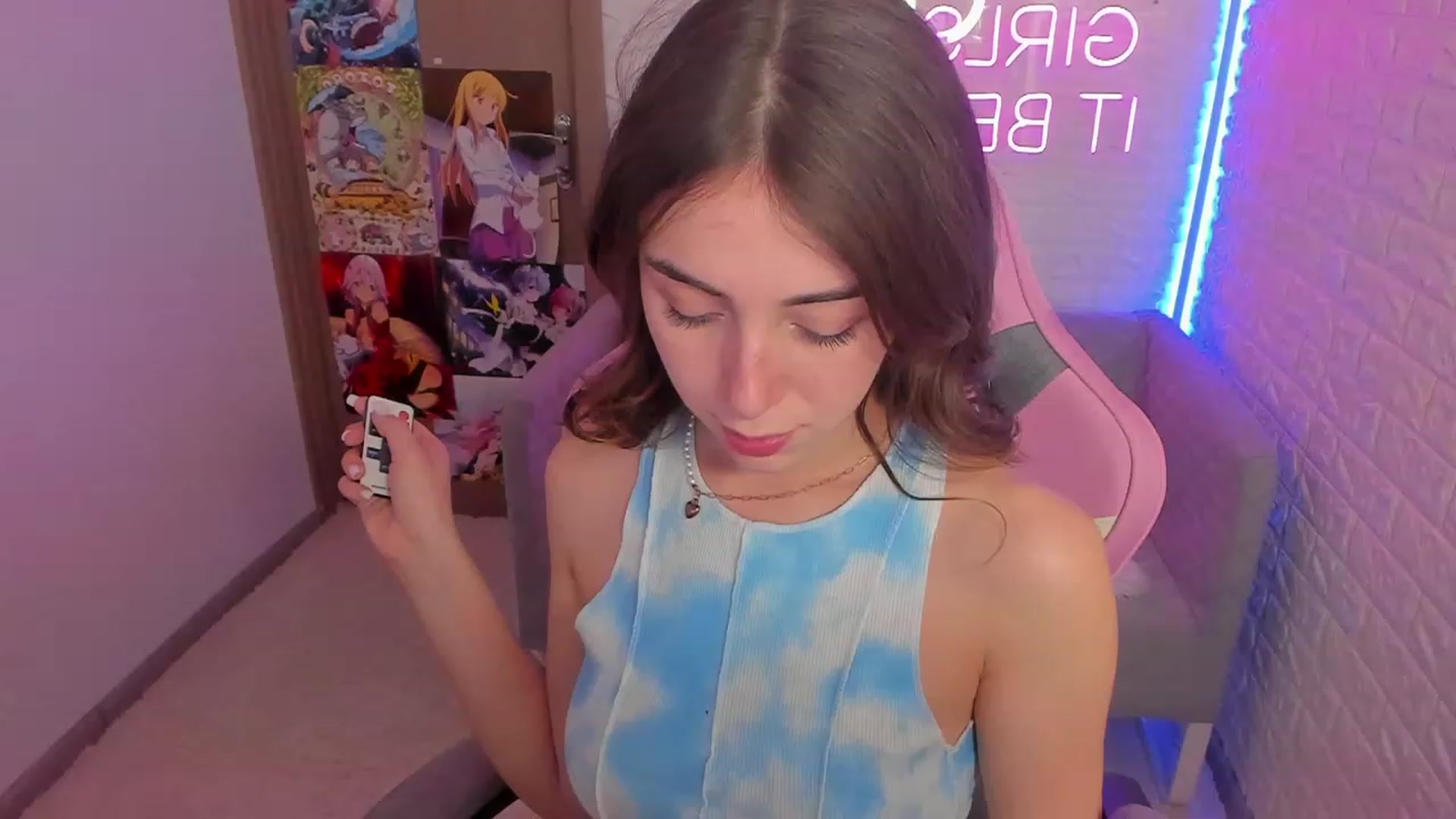 Gallery image thumbnail from ElsaYoung's myfreecams stream on, 01/29/2023, 13:47 image 16 of 20