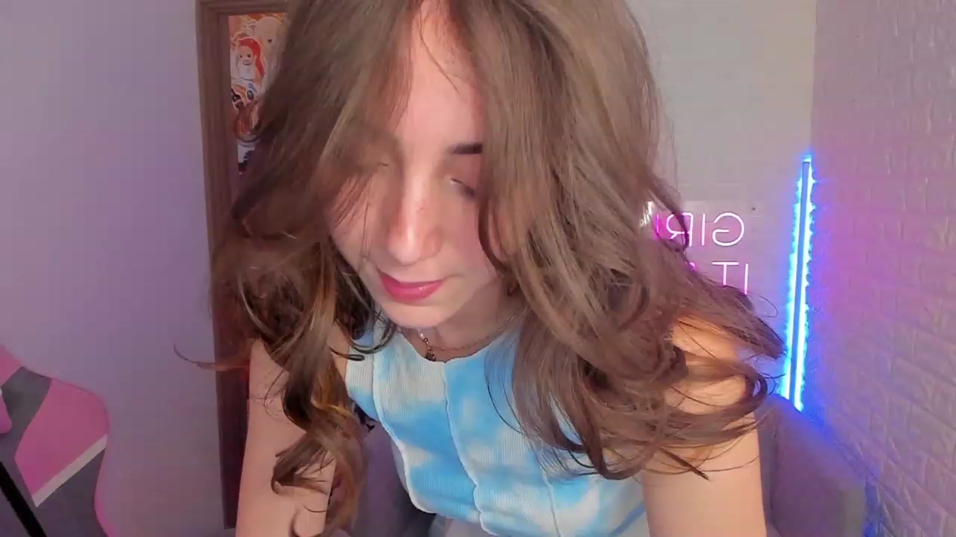 Gallery image thumbnail from ElsaYoung's myfreecams stream on, 01/29/2023, 14:50 image 3 of 20