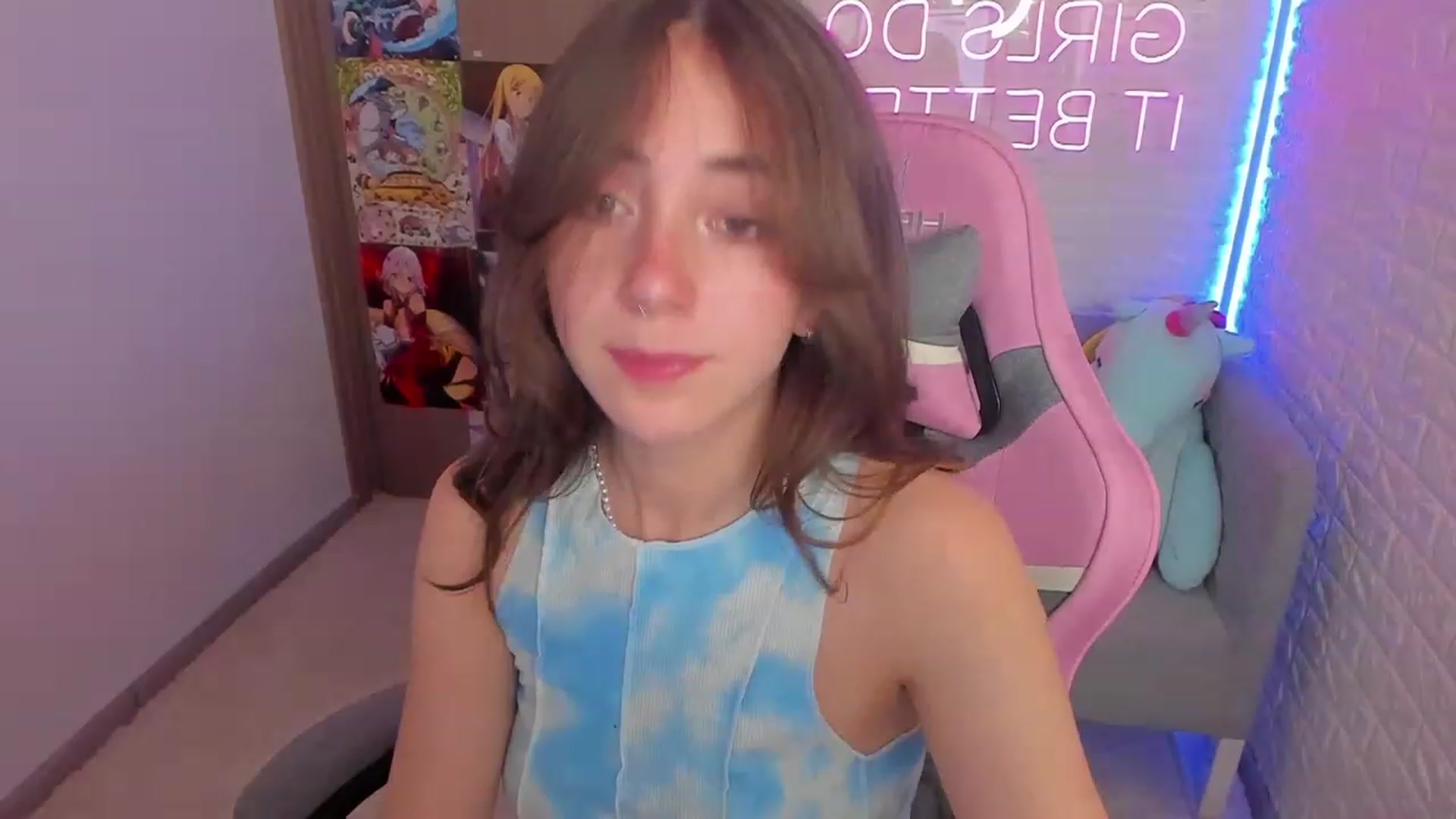 Gallery image thumbnail from ElsaYoung's myfreecams stream on, 01/29/2023, 14:50 image 14 of 20