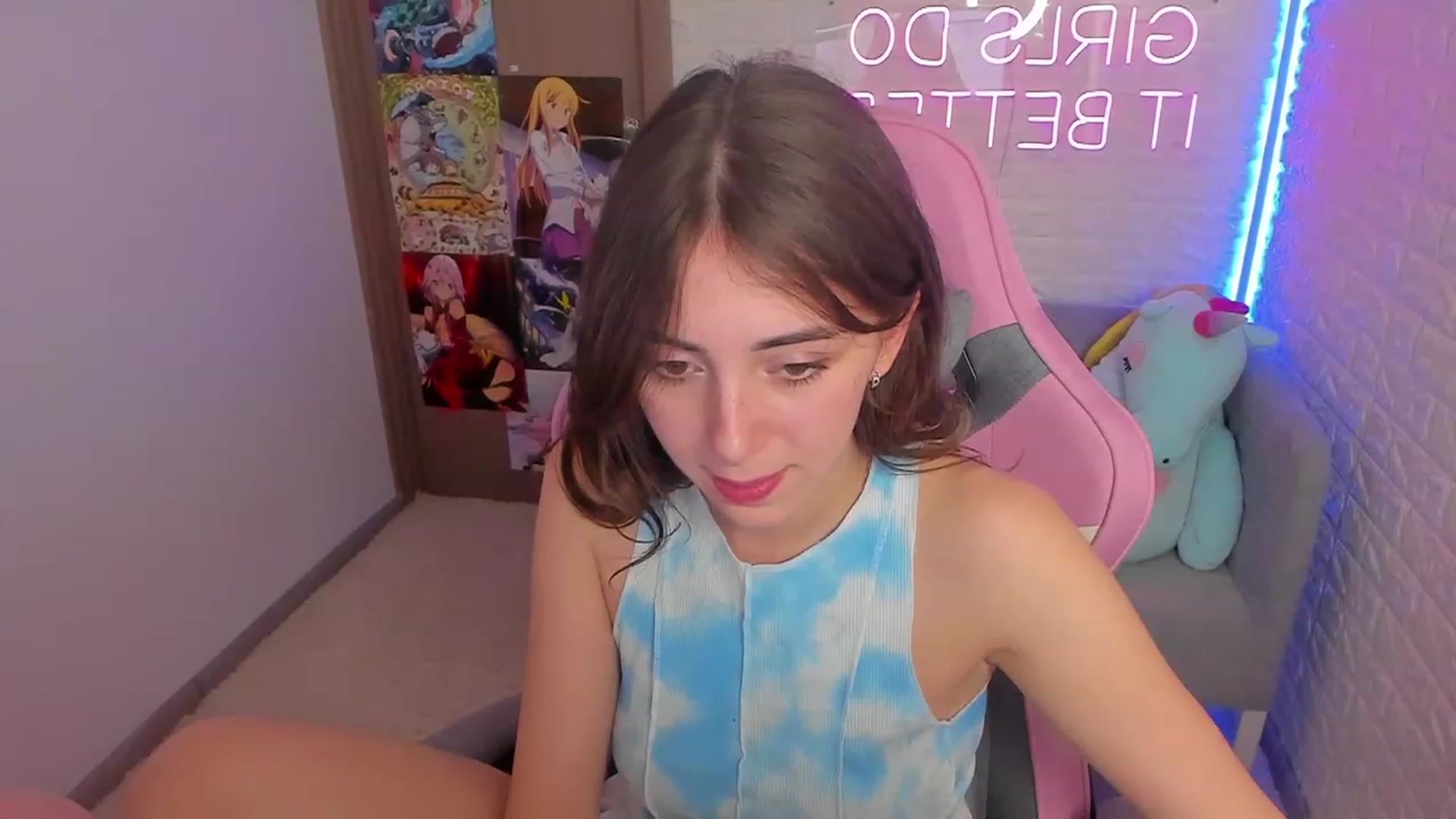 Gallery image thumbnail from ElsaYoung's myfreecams stream on, 01/29/2023, 15:34 image 16 of 20