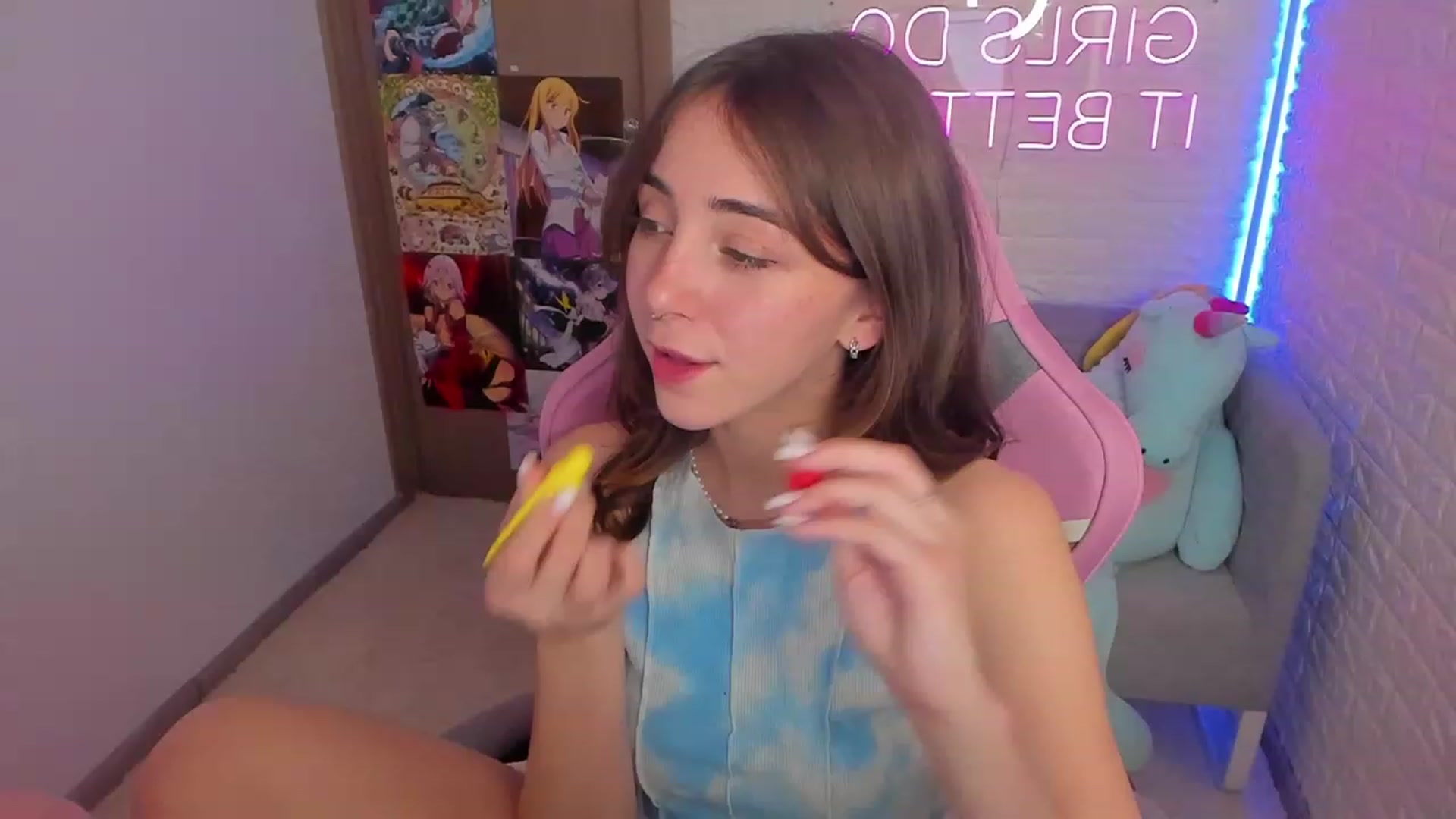 Gallery image thumbnail from ElsaYoung's myfreecams stream on, 01/29/2023, 15:34 image 7 of 20