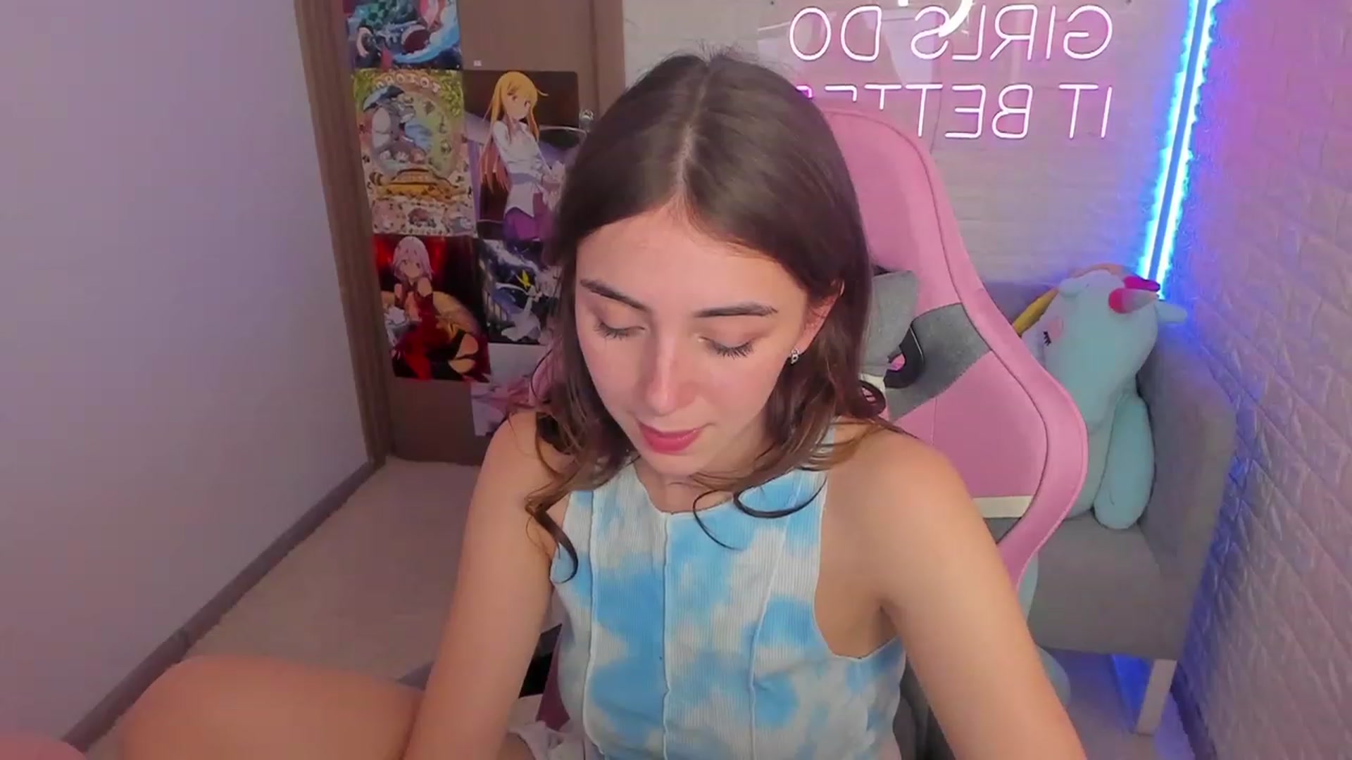 Gallery image thumbnail from ElsaYoung's myfreecams stream on, 01/29/2023, 15:34 image 19 of 20