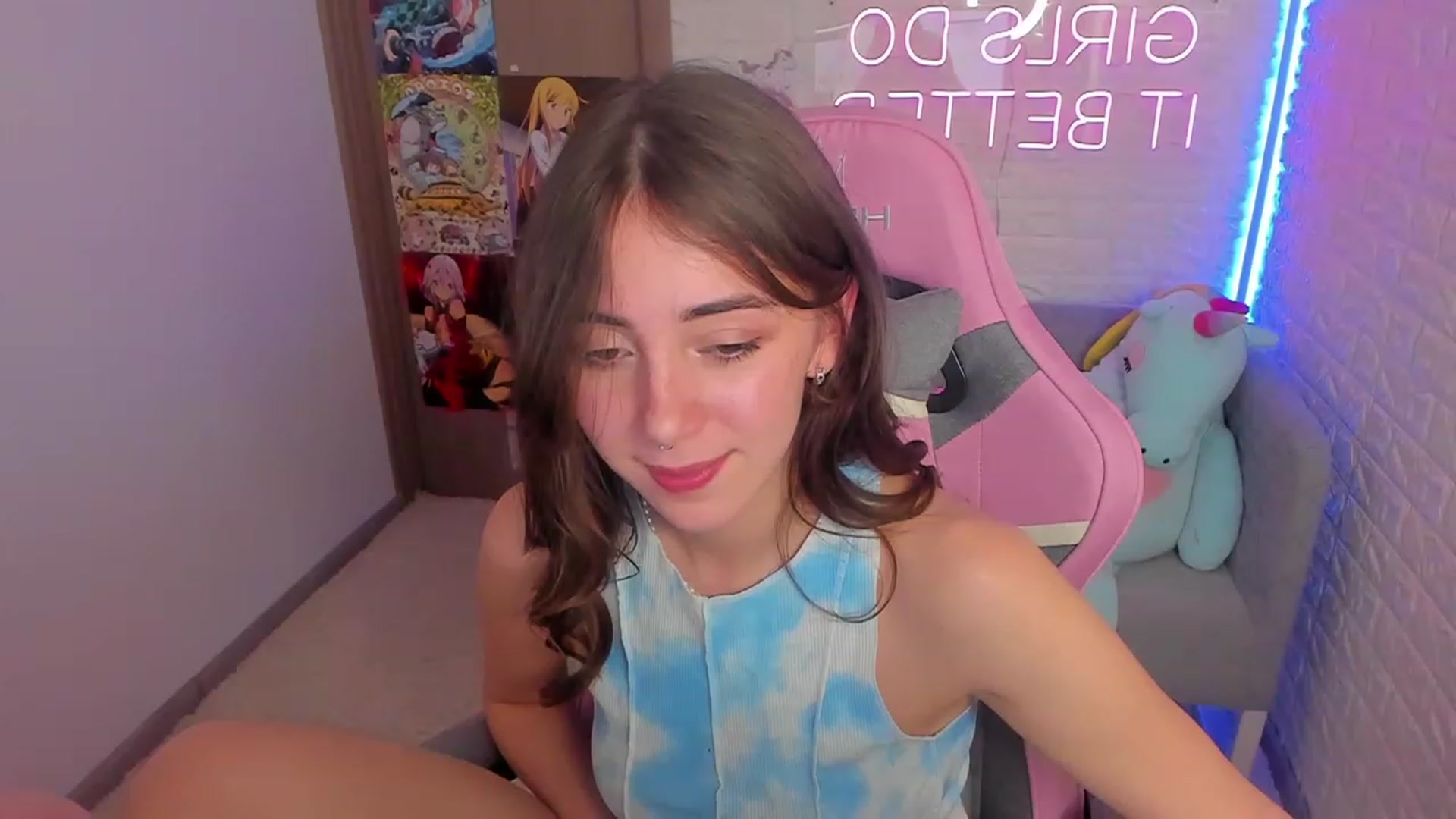 Gallery image thumbnail from ElsaYoung's myfreecams stream on, 01/29/2023, 15:34 image 15 of 20
