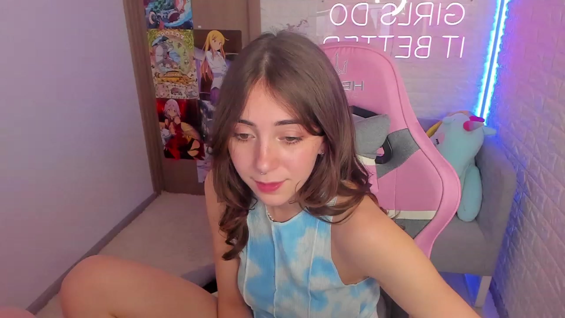 Gallery image thumbnail from ElsaYoung's myfreecams stream on, 01/29/2023, 15:34 image 9 of 20
