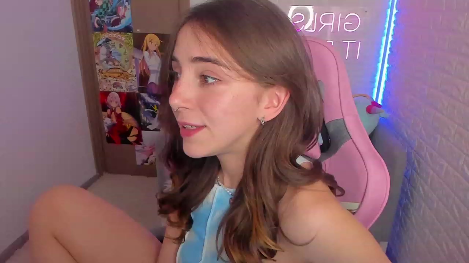 Gallery image thumbnail from ElsaYoung's myfreecams stream on, 01/29/2023, 15:53 image 18 of 20