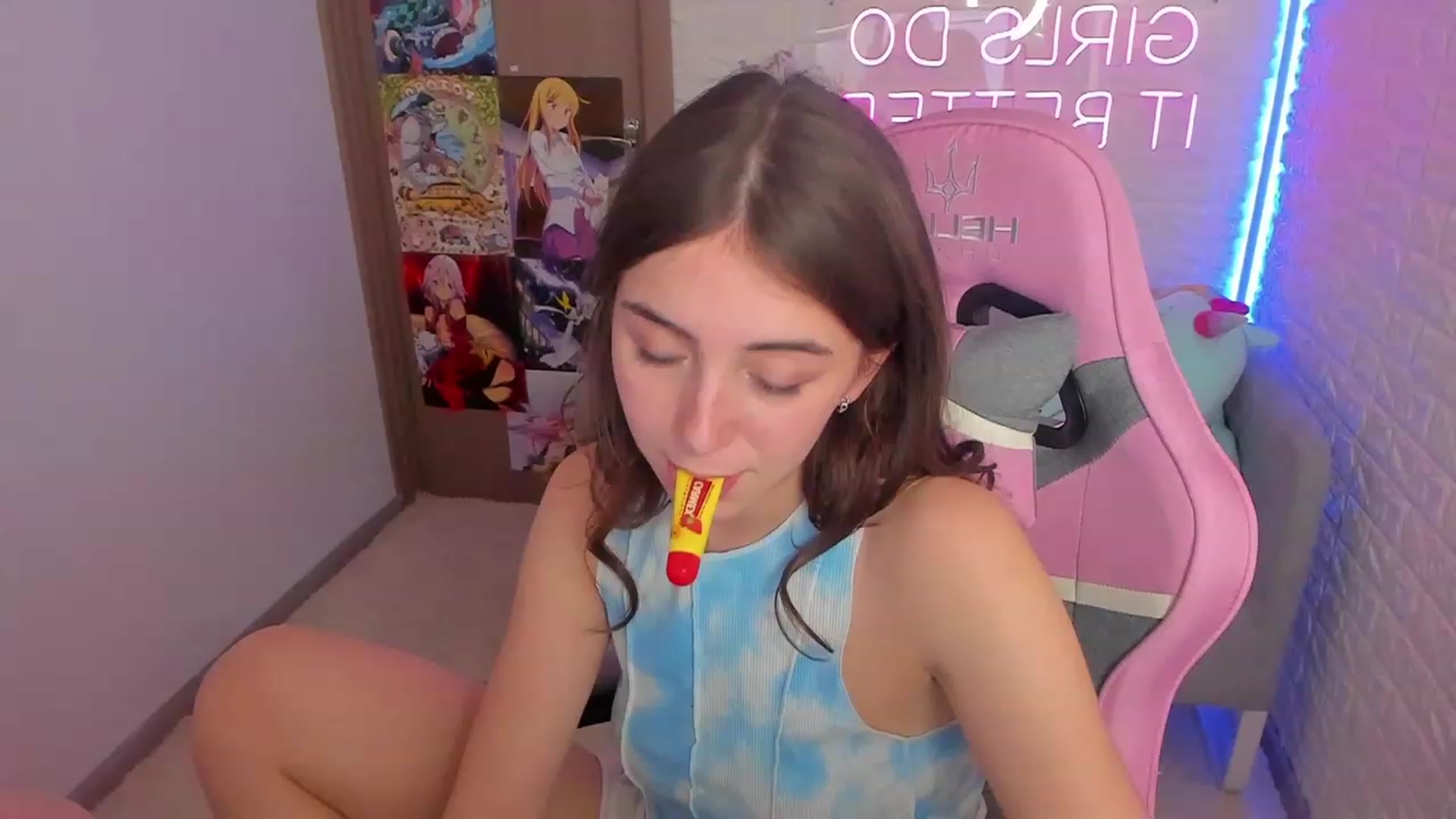 Gallery image thumbnail from ElsaYoung's myfreecams stream on, 01/29/2023, 15:53 image 2 of 20