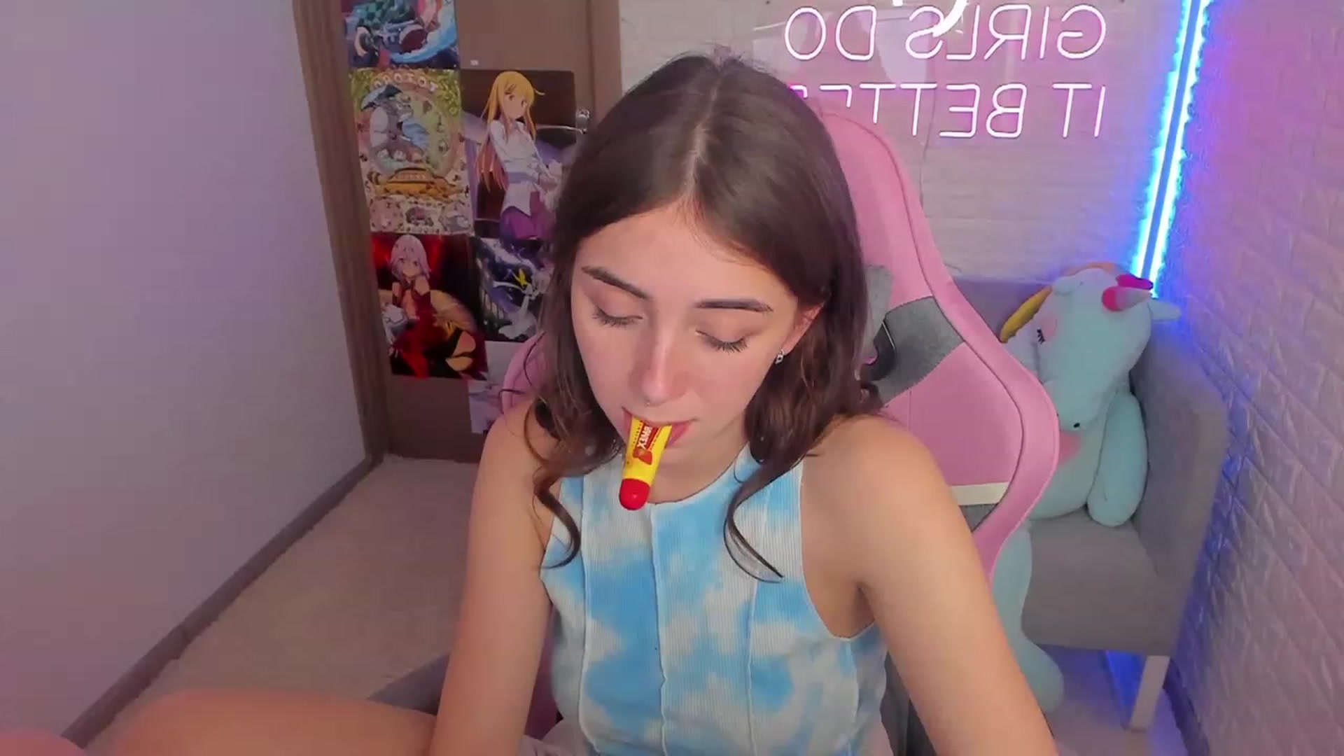 Gallery image thumbnail from ElsaYoung's myfreecams stream on, 01/29/2023, 15:53 image 1 of 20