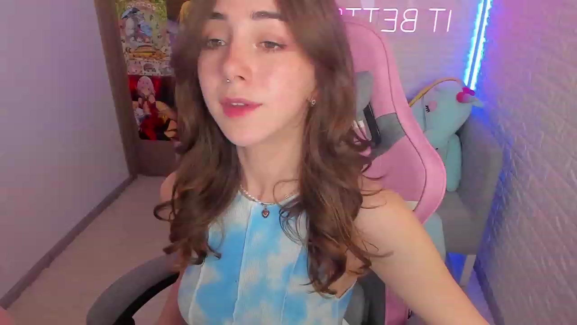 Gallery image thumbnail from ElsaYoung's myfreecams stream on, 01/29/2023, 16:21 image 4 of 20