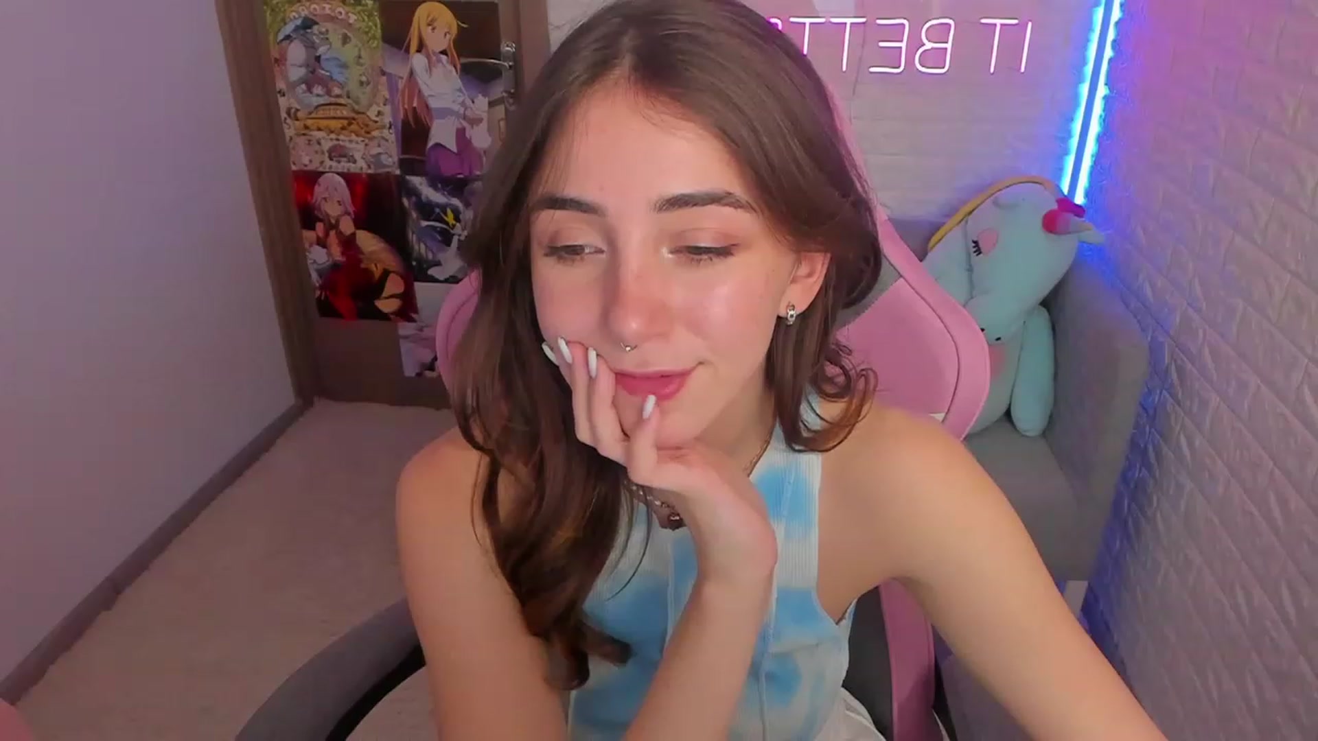 Gallery image thumbnail from ElsaYoung's myfreecams stream on, 01/29/2023, 16:21 image 19 of 20