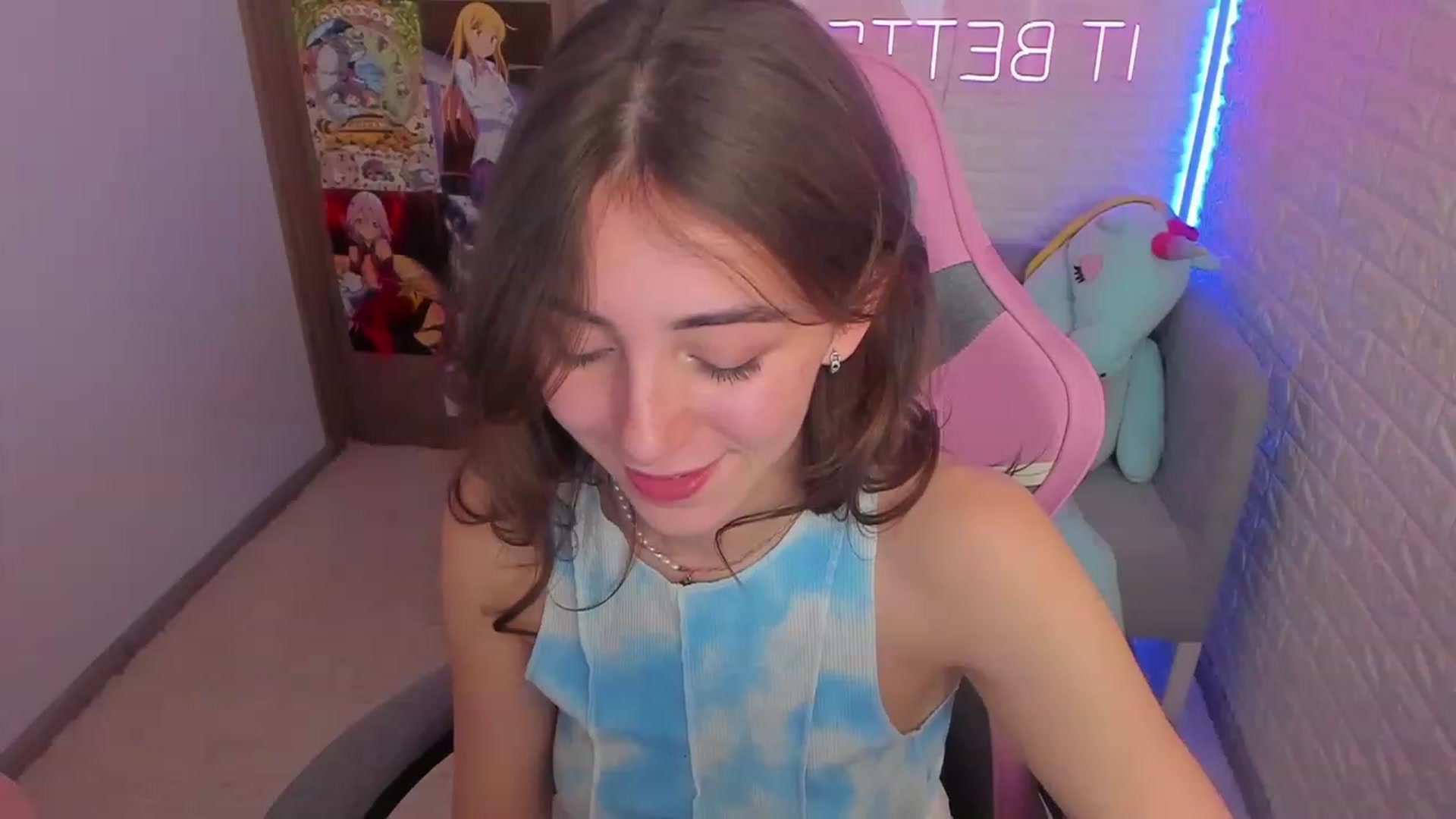 Gallery image thumbnail from ElsaYoung's myfreecams stream on, 01/29/2023, 16:21 image 14 of 20