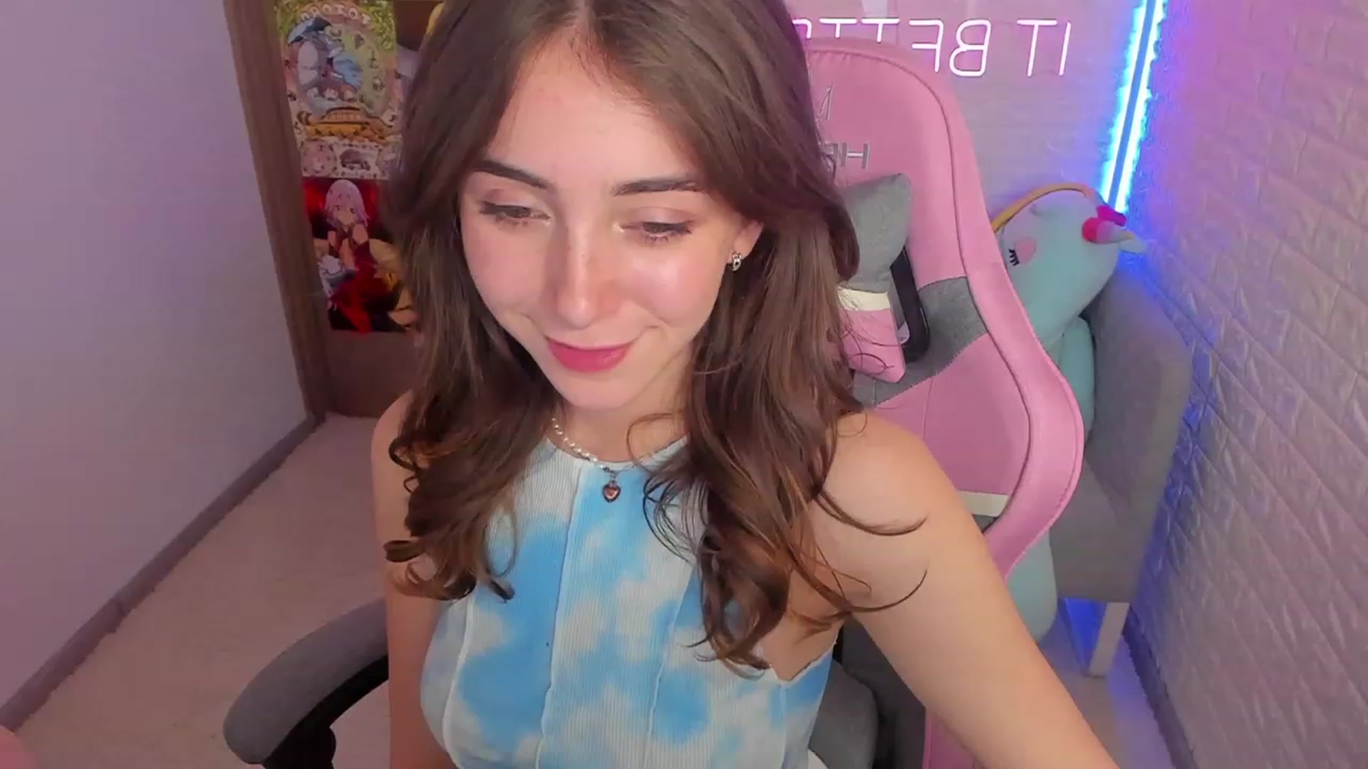 Gallery image thumbnail from ElsaYoung's myfreecams stream on, 01/29/2023, 16:21 image 3 of 20