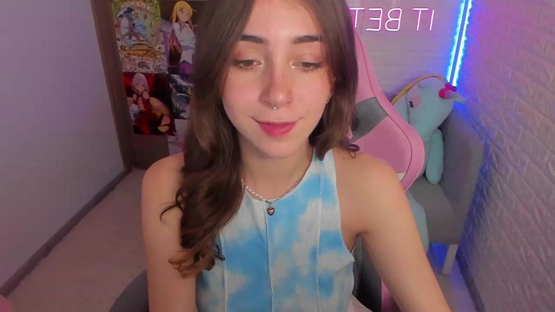 Gallery image thumbnail from ElsaYoung's myfreecams stream on, 01/29/2023, 16:21 image 8 of 20