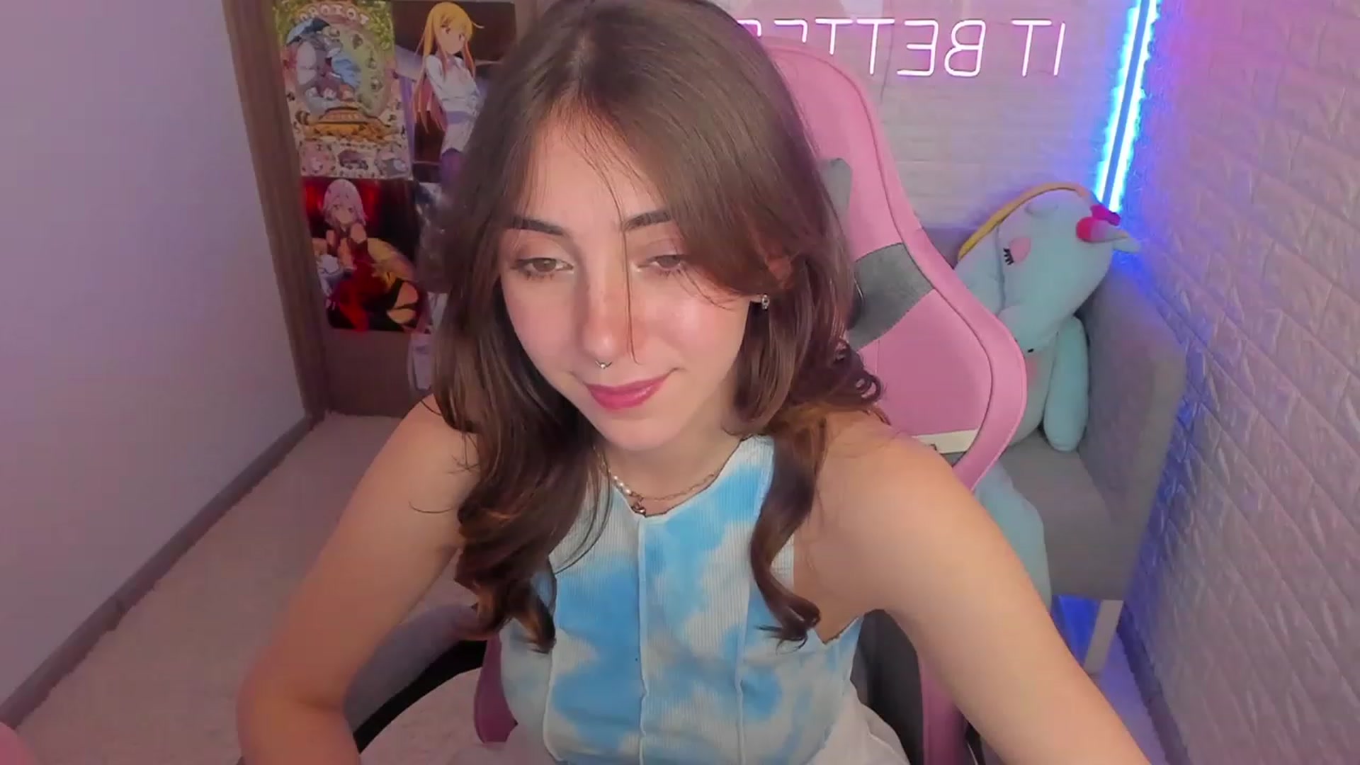 Gallery image thumbnail from ElsaYoung's myfreecams stream on, 01/29/2023, 16:21 image 17 of 20