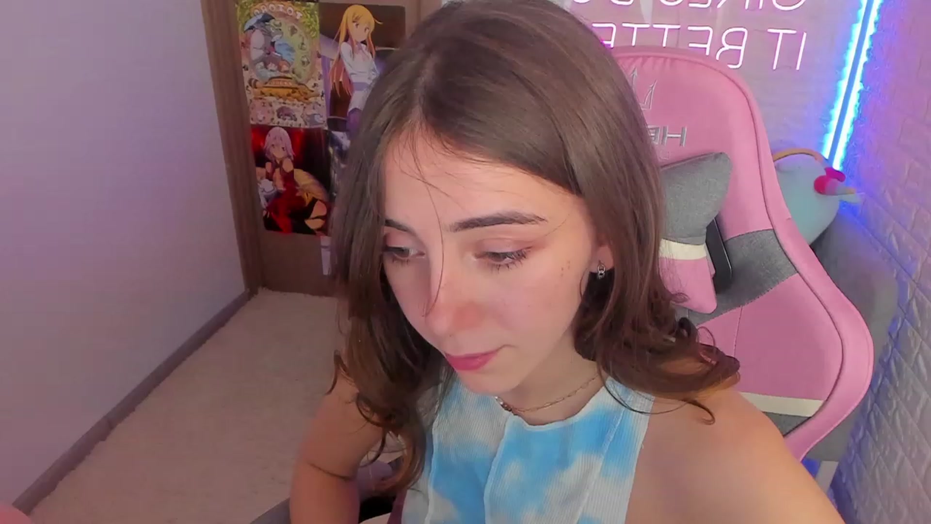 Gallery image thumbnail from ElsaYoung's myfreecams stream on, 01/29/2023, 16:43 image 13 of 20